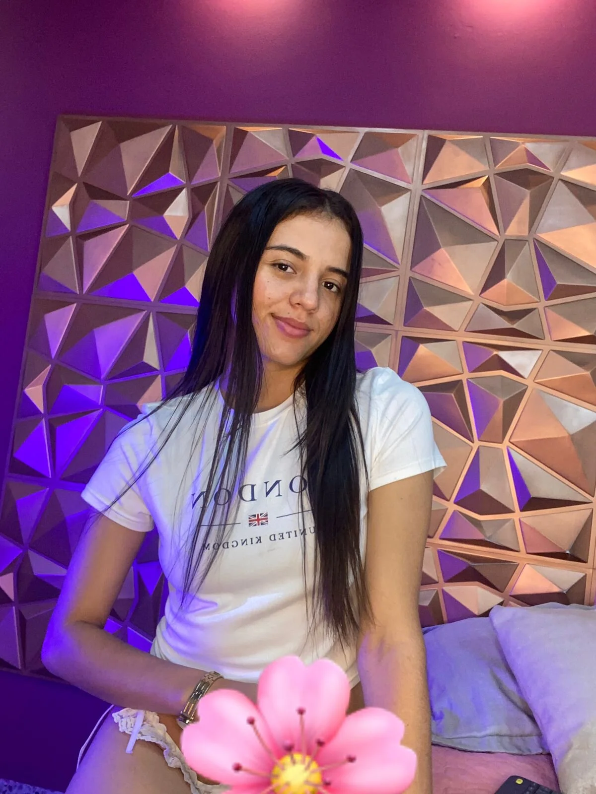 XXX Porn Photo of Nude KimiDeep 1