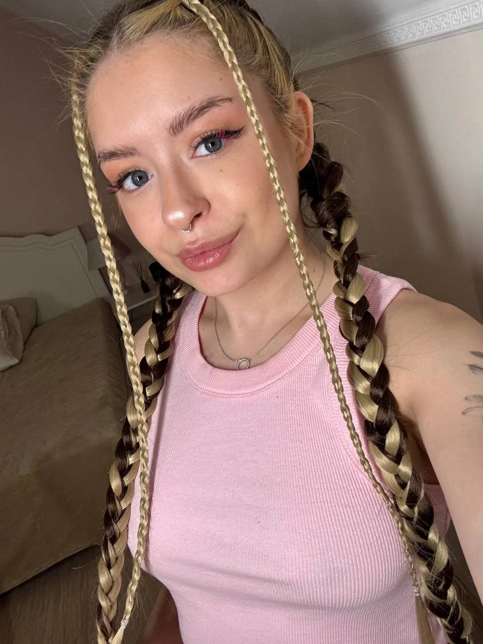 XXX Porn Photo of Nude kate__rIna 4