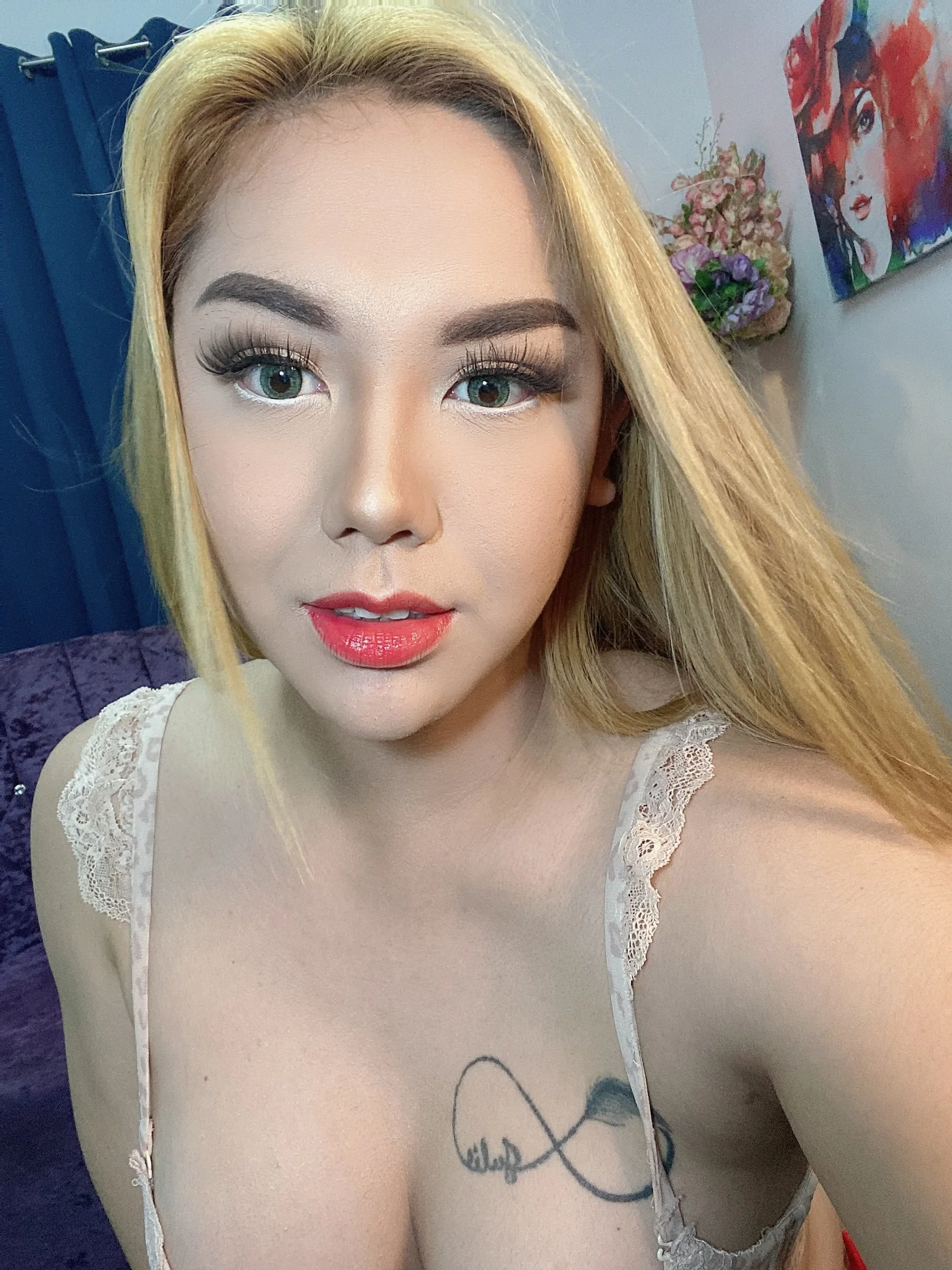 XXX Porn Photo of Nude OliviaWho 6