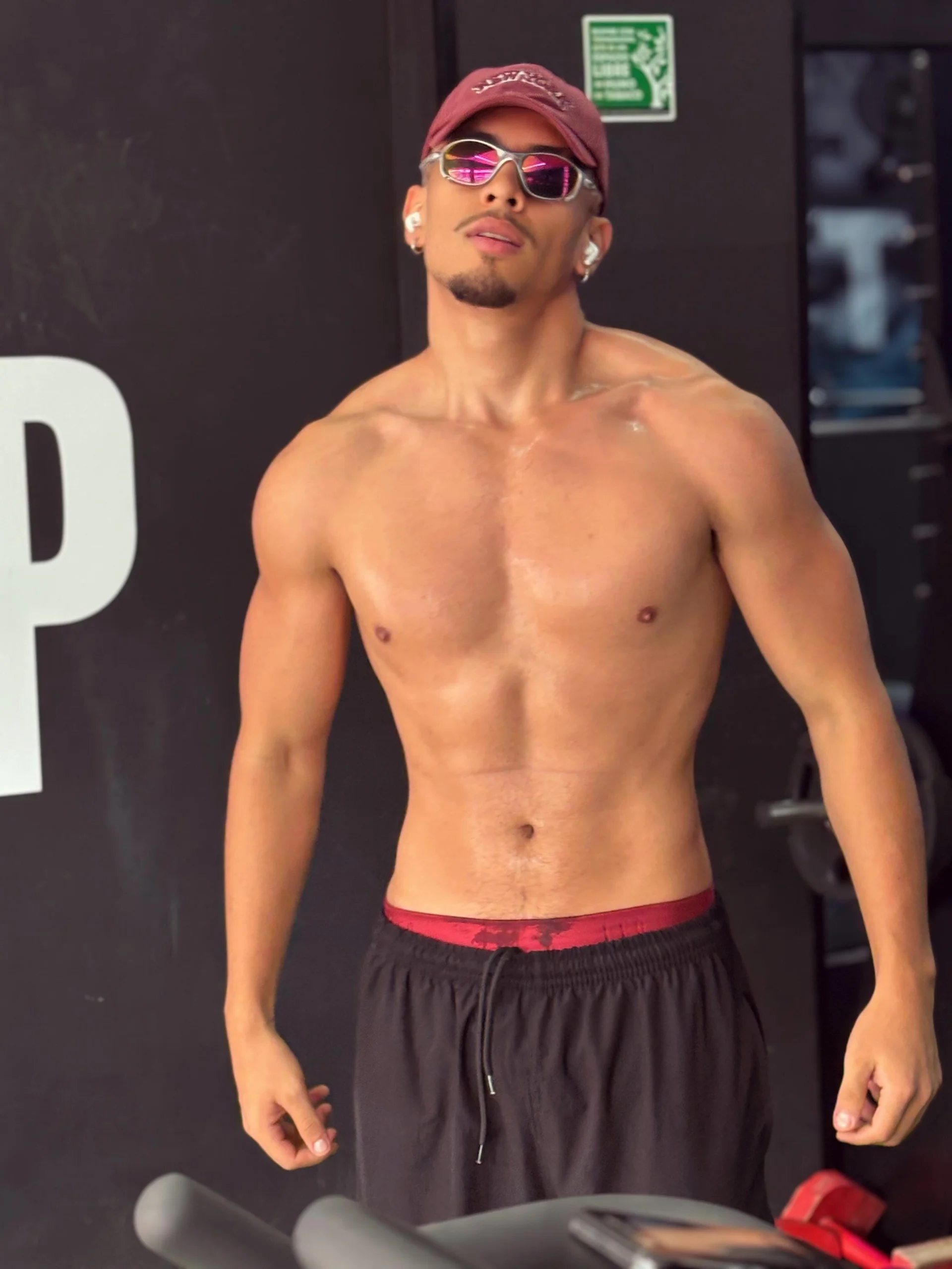 XXX Porn Photo of Nude Aaronfox_x 214
