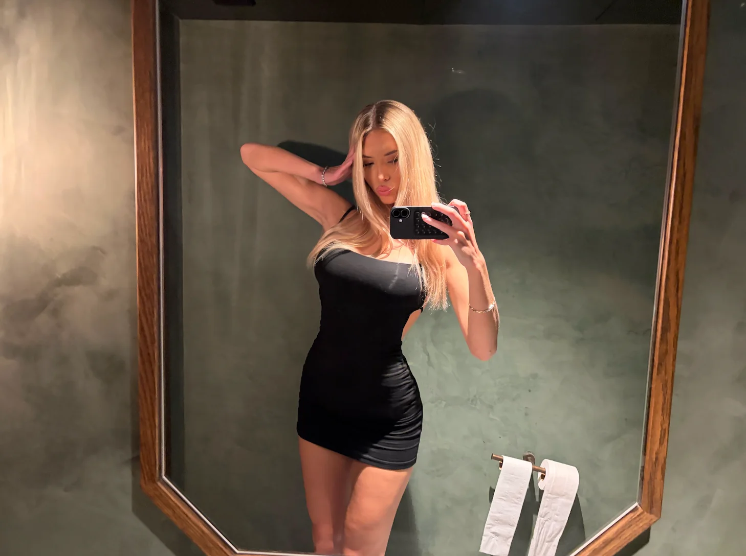 XXX Porn Photo of Nude bbyvyxx 1