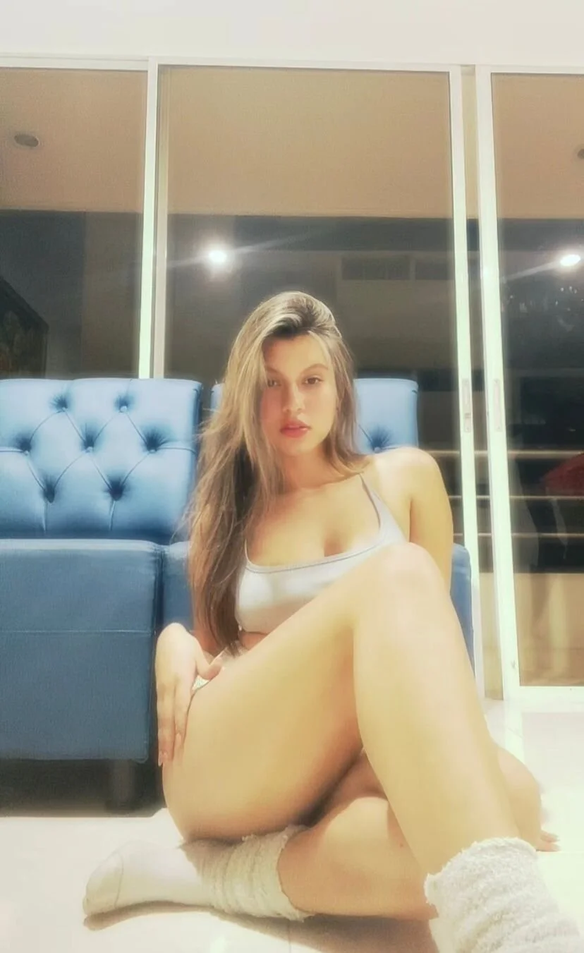 XXX Porn Photo of Nude mia_curry 2