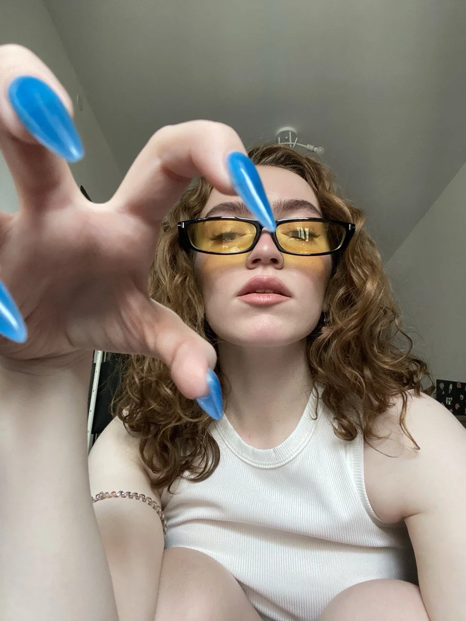 XXX Porn Photo of Nude purity_ring__ 4