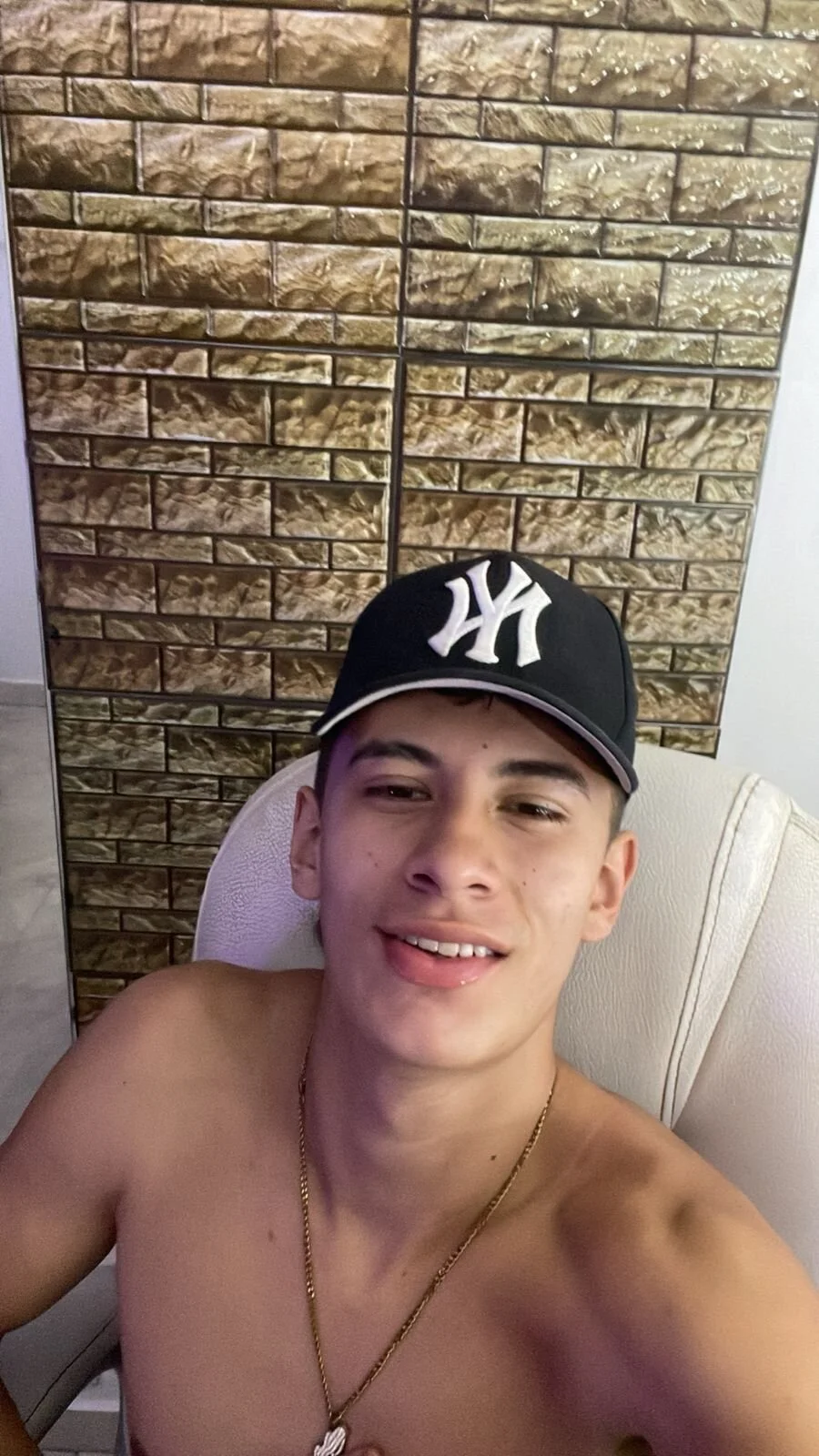 XXX Porn Photo of Nude Jereth_Boy 8