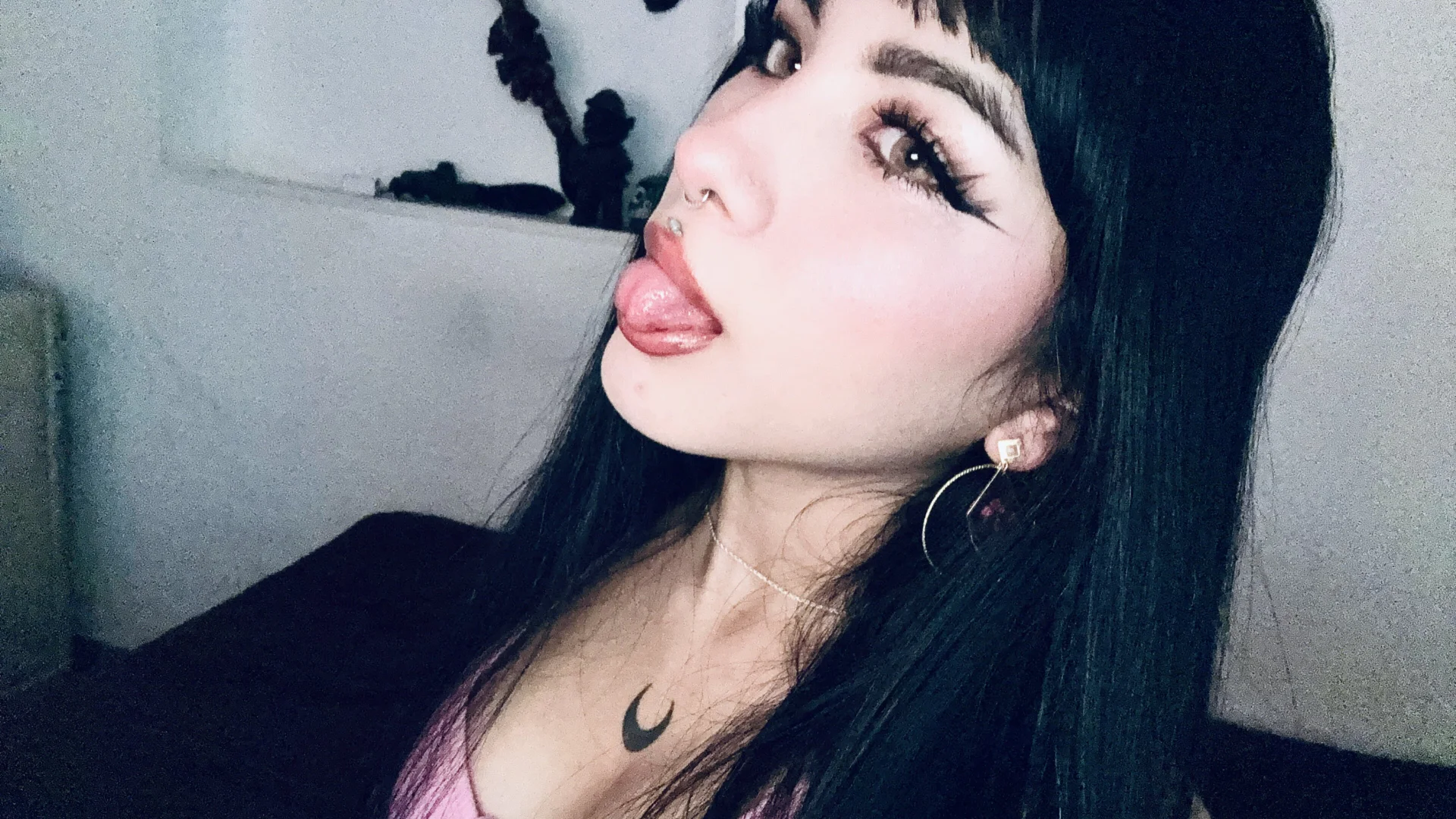 XXX Porn Photo of Nude cuteezoe 17