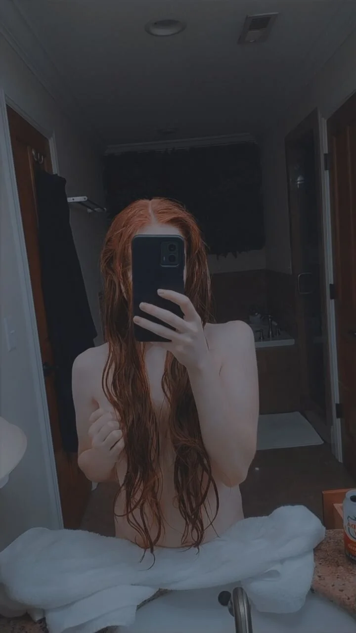 XXX Porn Photo of Nude shelikessoymilk 5