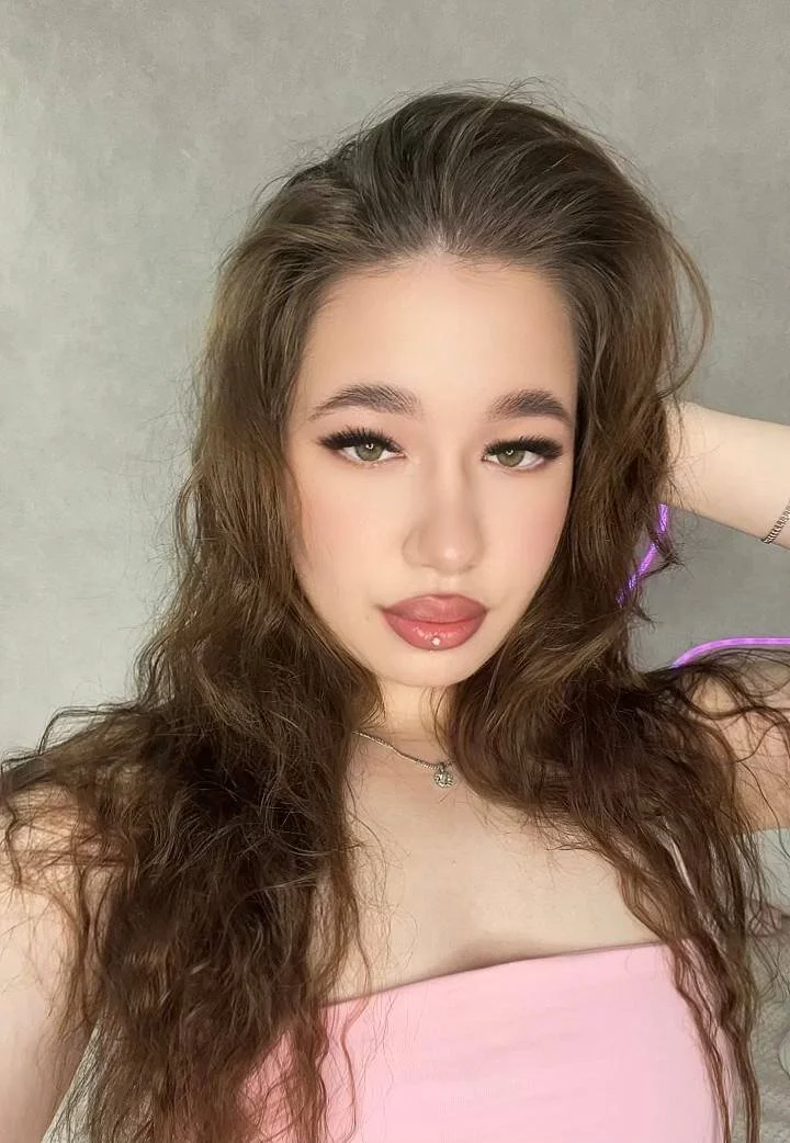 XXX Porn Photo of Nude JanellSanschagrin 6