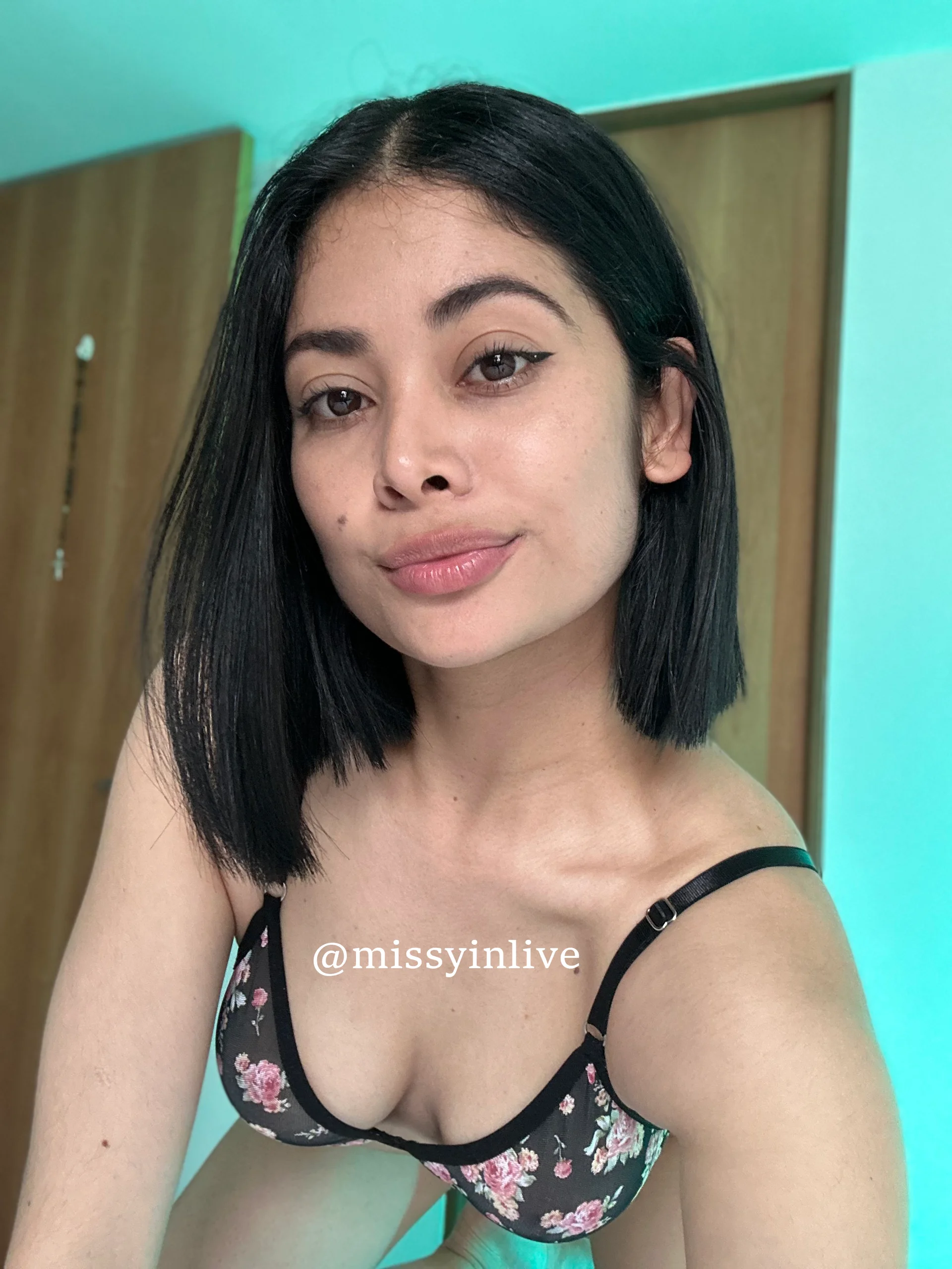XXX Porn Photo of Nude Yinlive 2