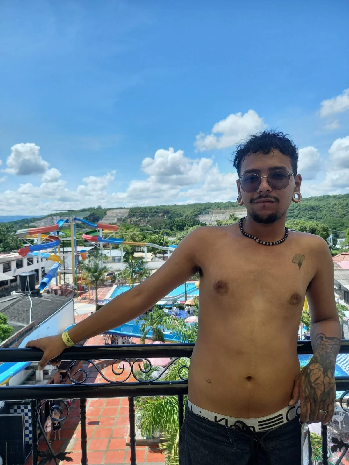 XXX Porn Photo of Nude Scott-Blu 5