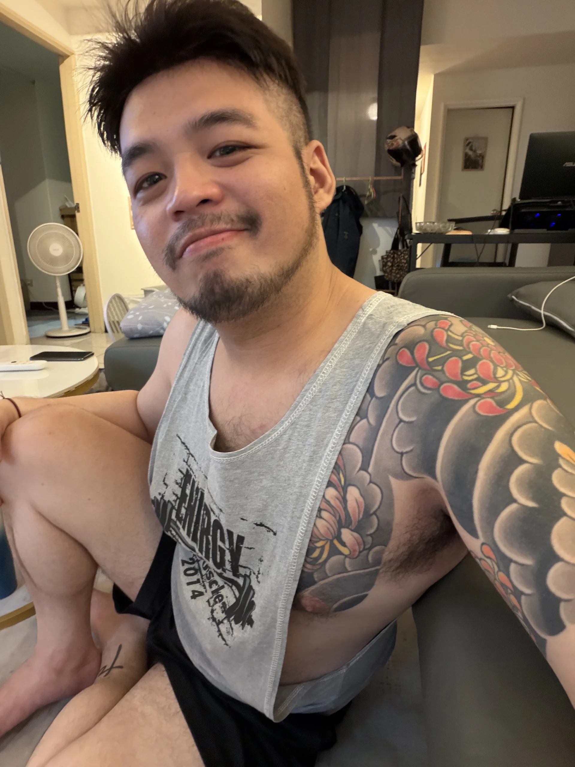 XXX Porn Photo of Nude James1992_Ovo 1