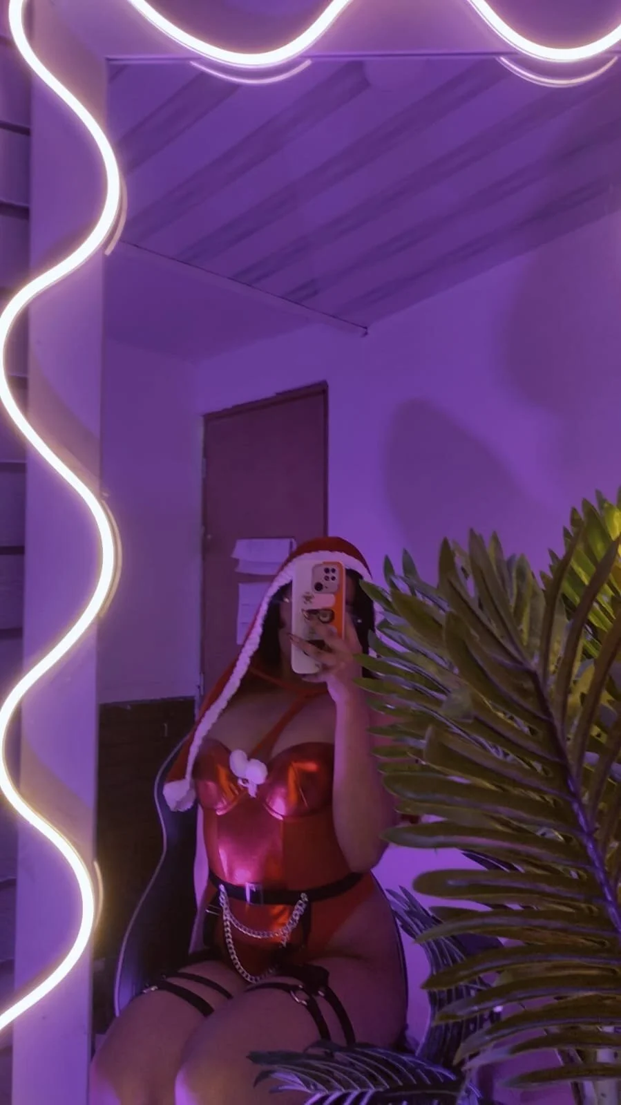 XXX Porn Photo of Nude PEACHY_TAY 50