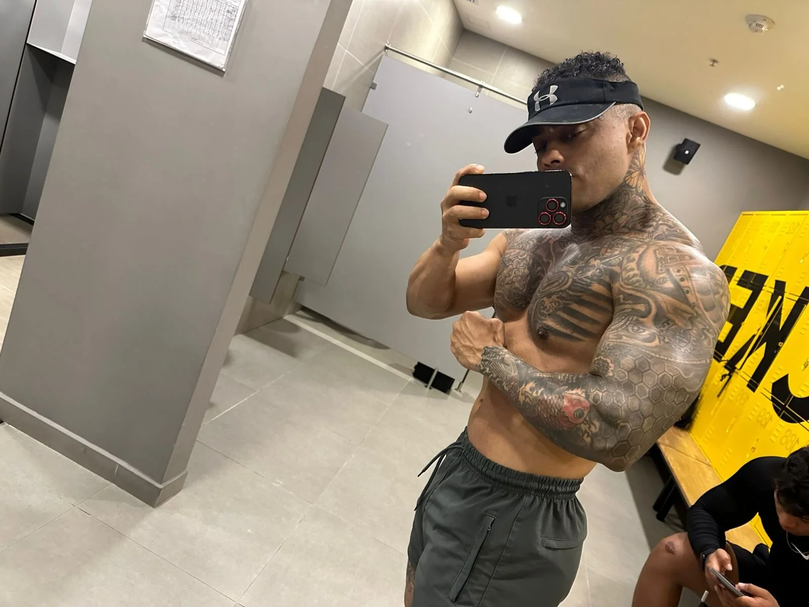 XXX Porn Photo of Nude owen_freid 6