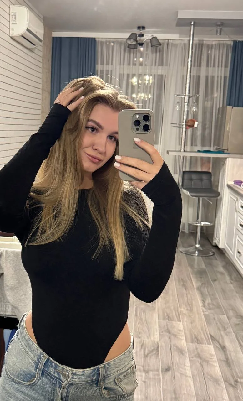 XXX Porn Photo of Nude LaurieGutierrez 5