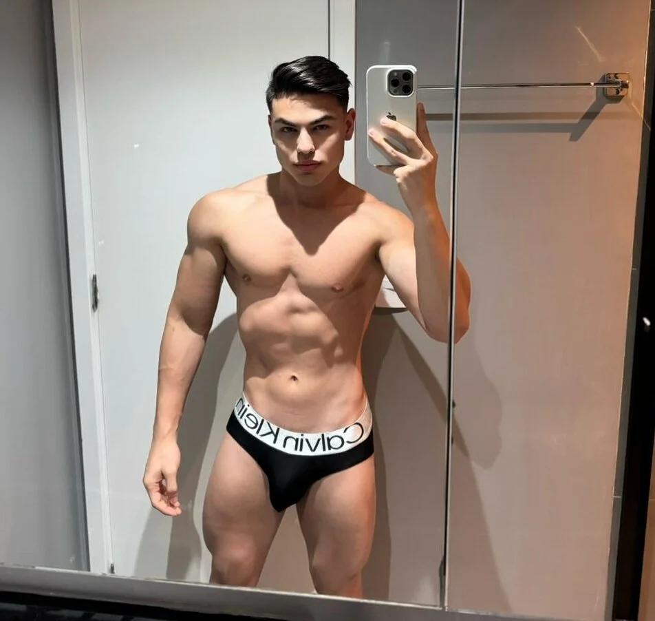 XXX Porn Photo of Nude KayoBrando 5