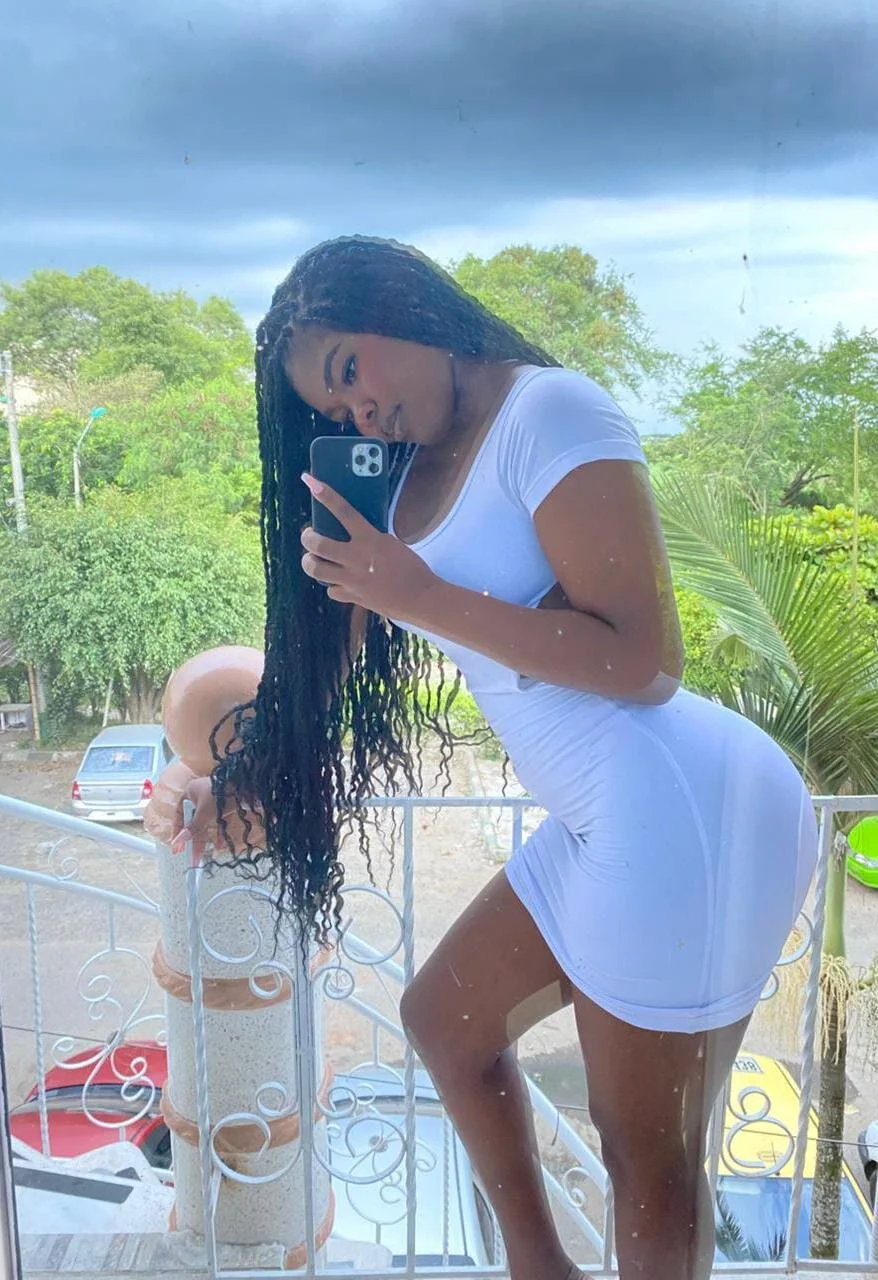 XXX Porn Photo of Nude Yasminbrattz 5