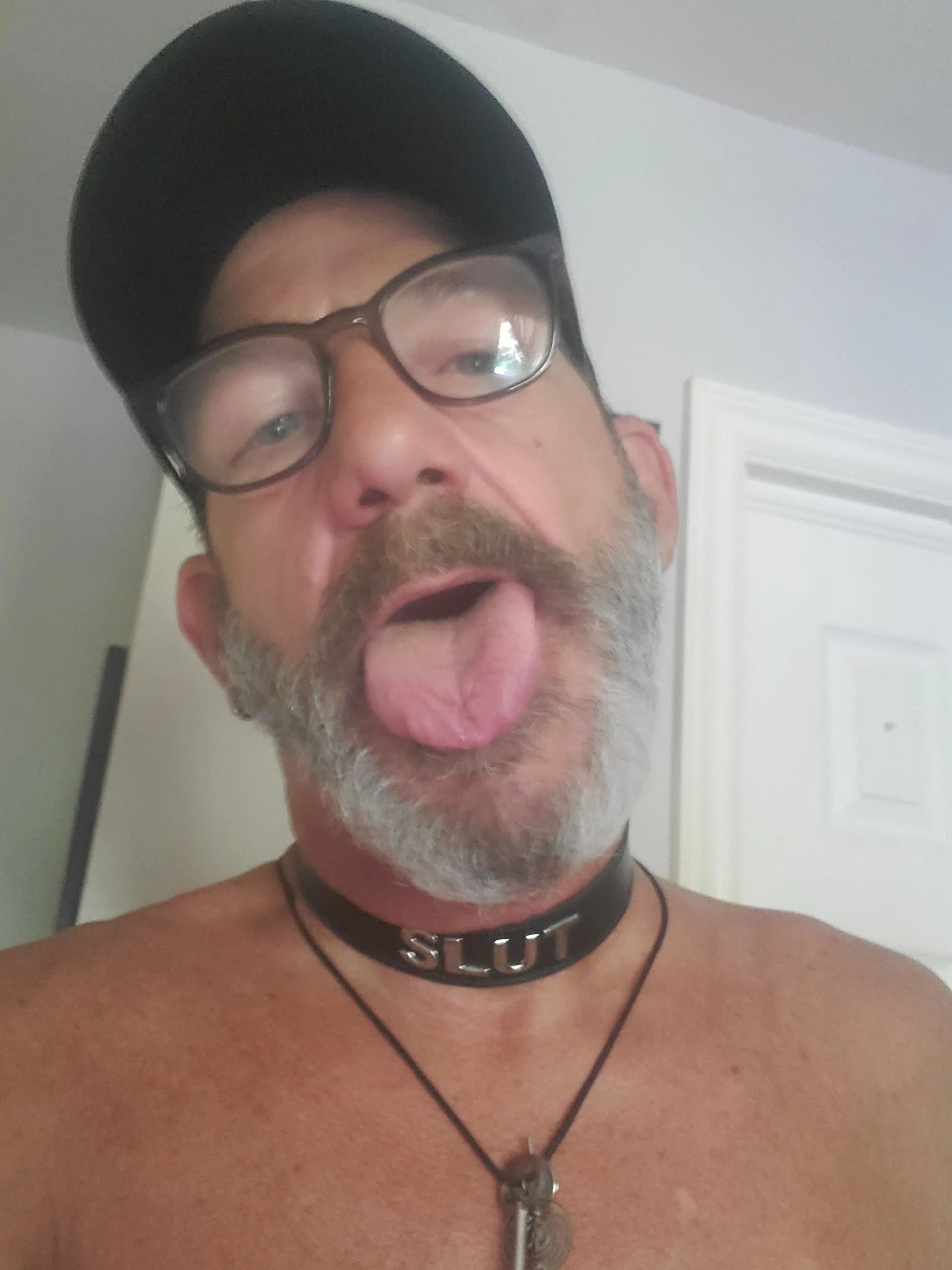 XXX Porn Photo of Nude FoxDadBtm 3