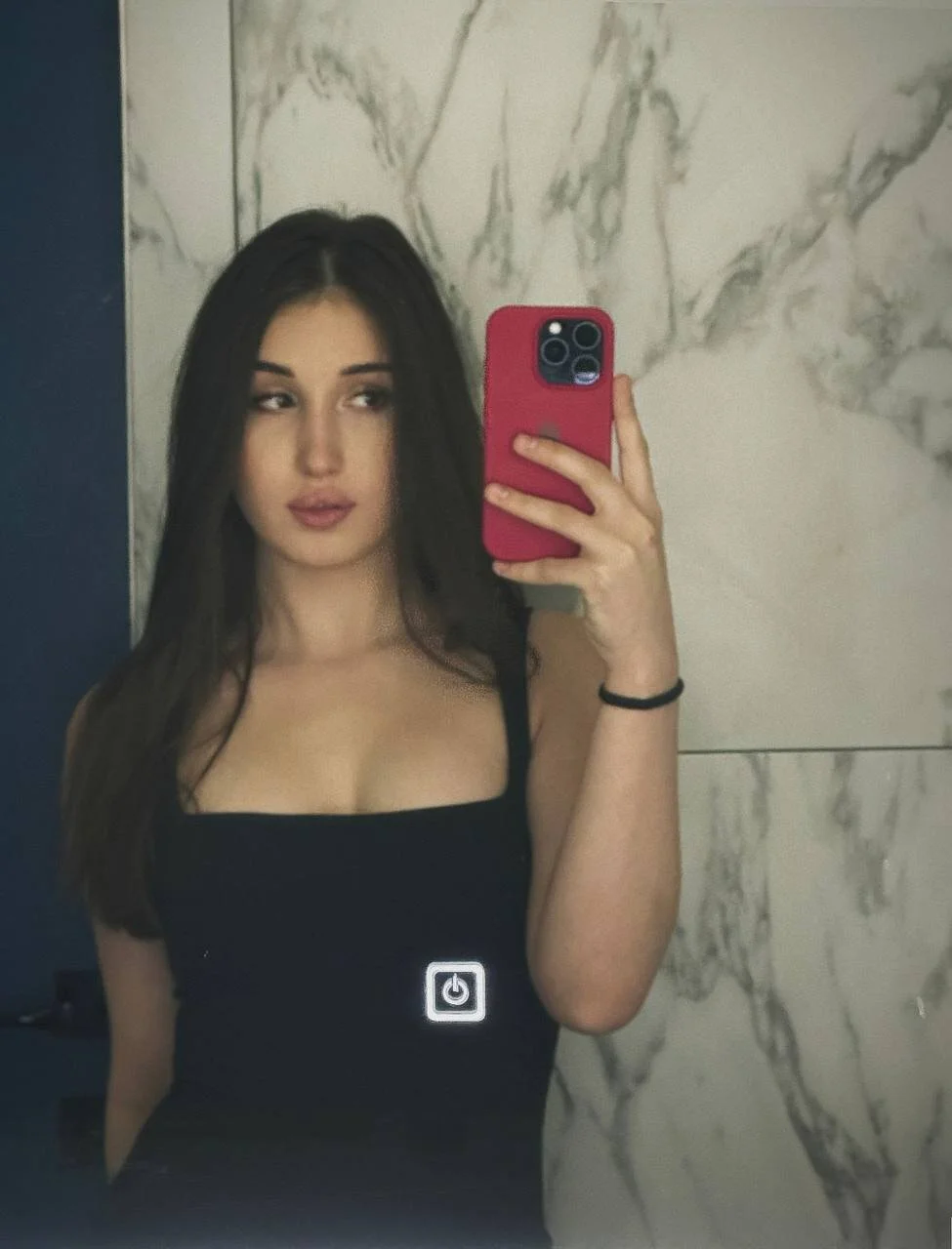 XXX Porn Photo of Nude Emily_Lews 9