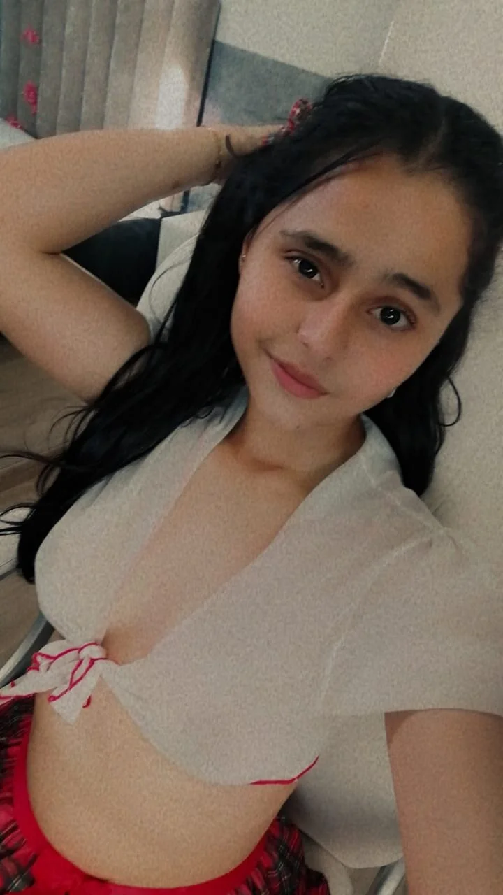 XXX Porn Photo of Nude Giselle_Roldan 35