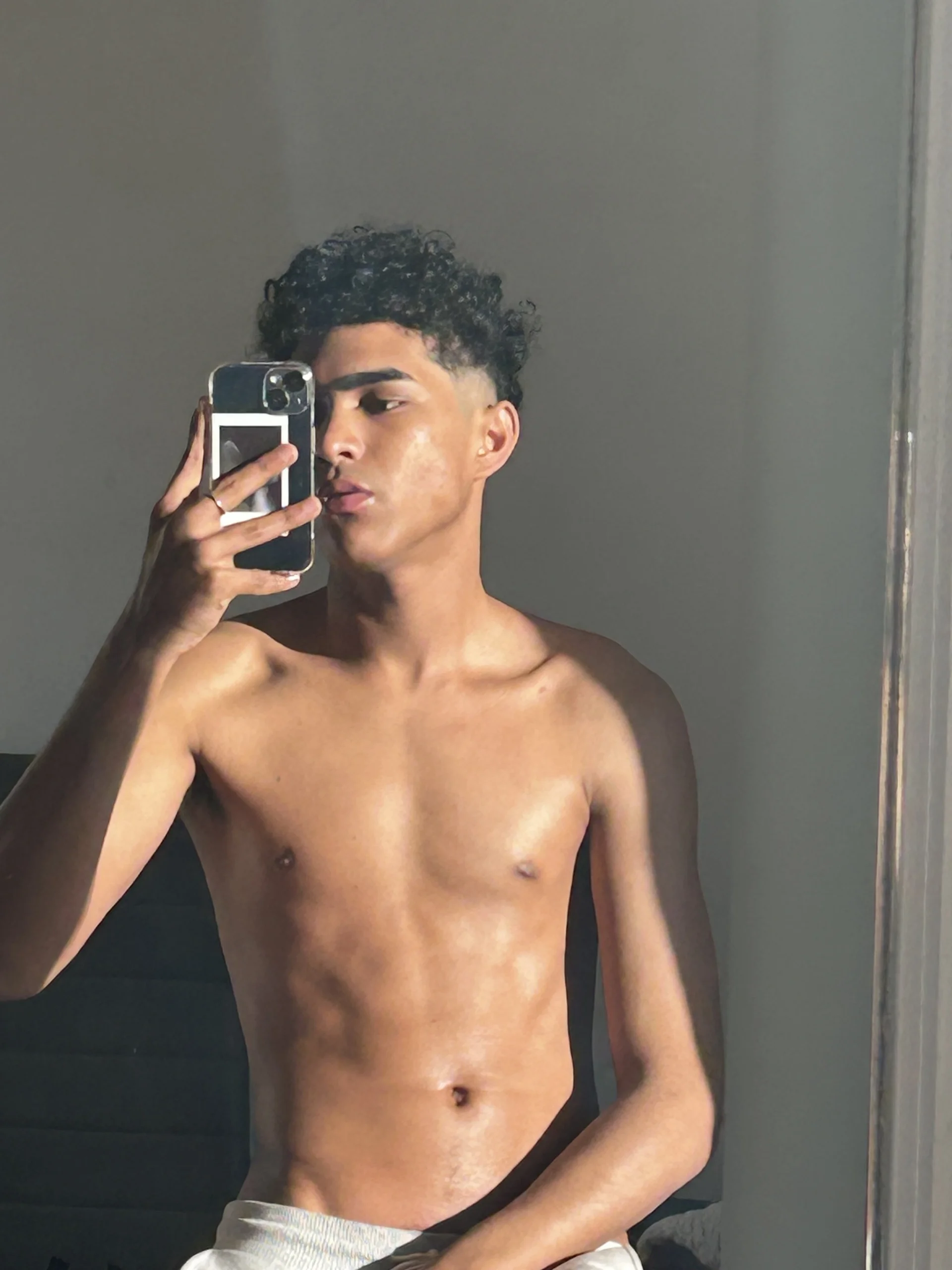 XXX Porn Photo of Nude Ryan-hot 4