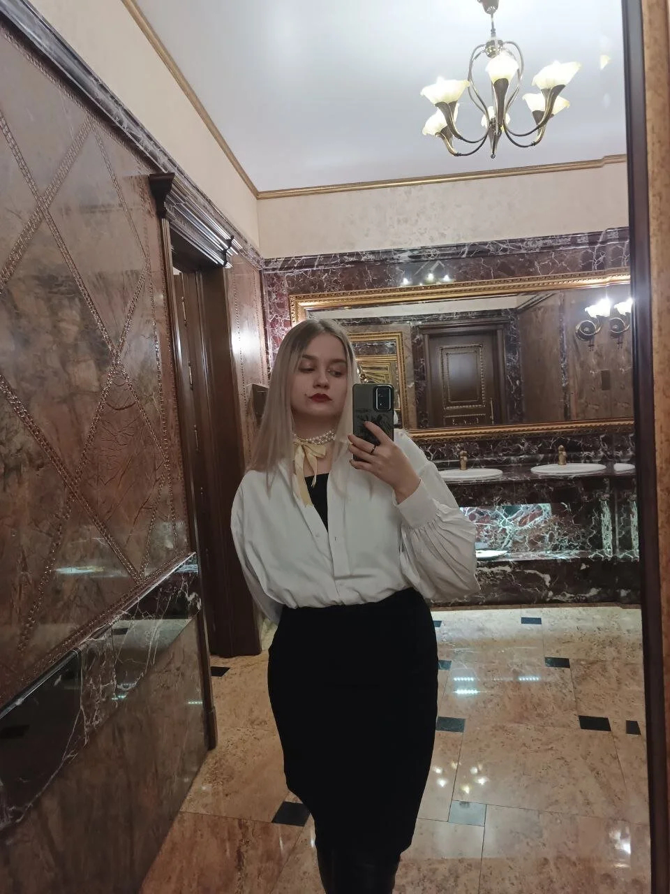 XXX Porn Photo of Nude AveIinaStromain 5
