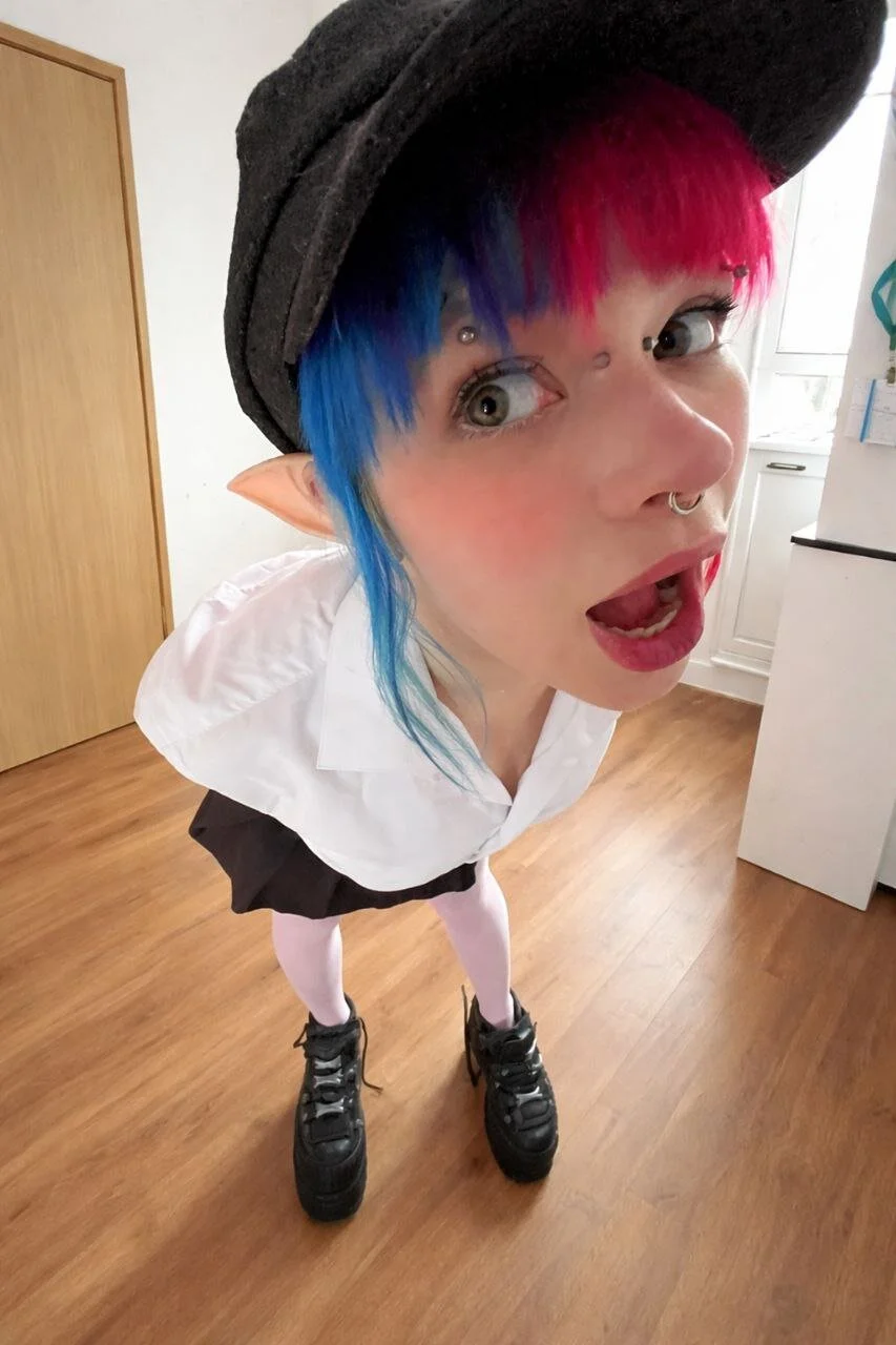 XXX Porn Photo of Nude MeowMixer 7