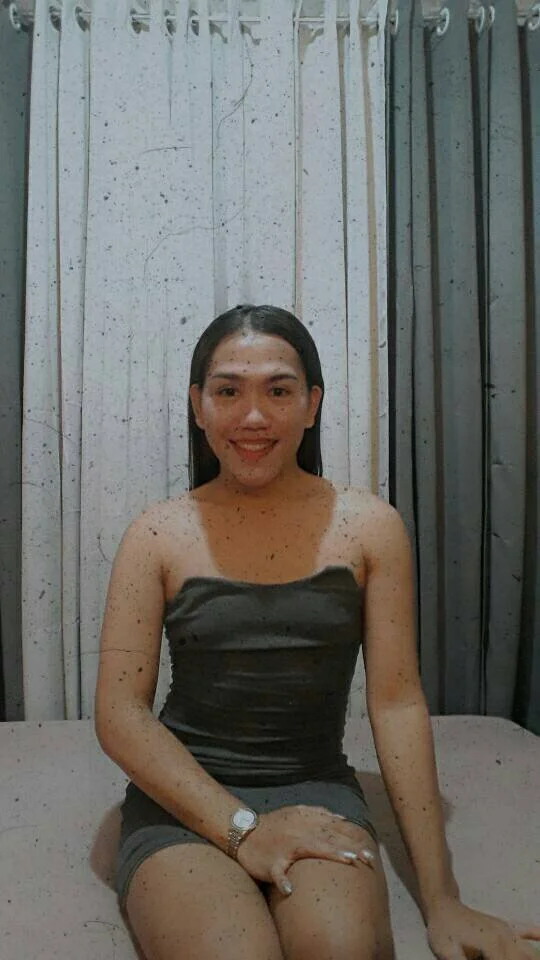 XXX Porn Photo of Nude Xhugejerkingtrans 6