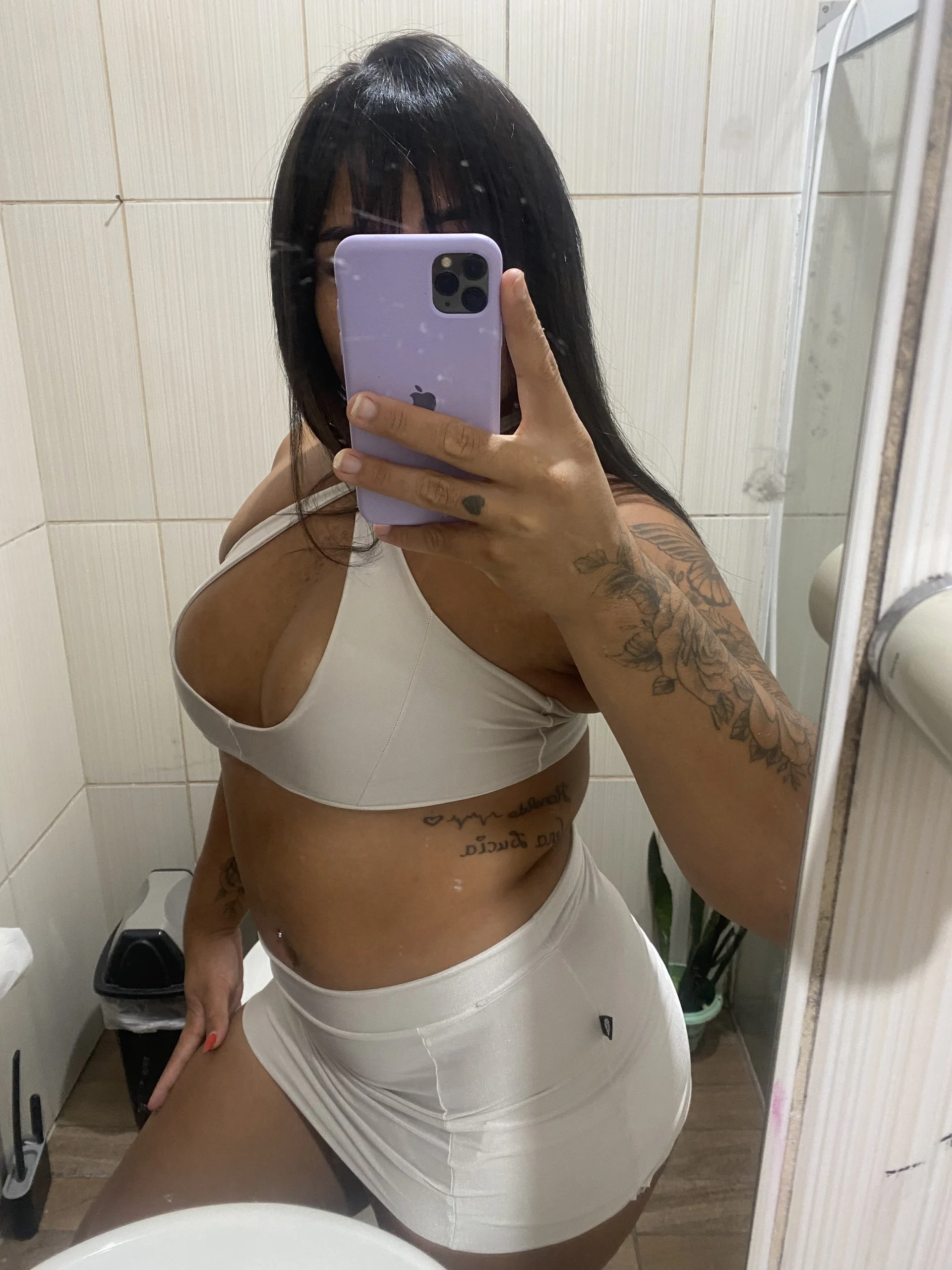 XXX Porn Photo of Nude lavinyaalencar22 16