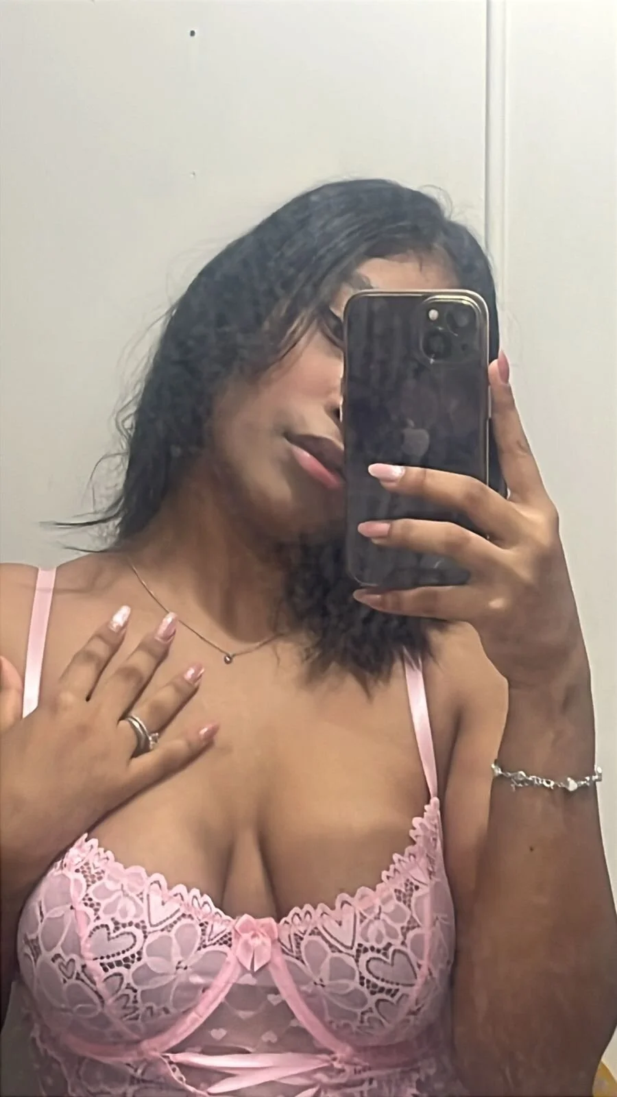 XXX Porn Photo of Nude Iamisabellla 2