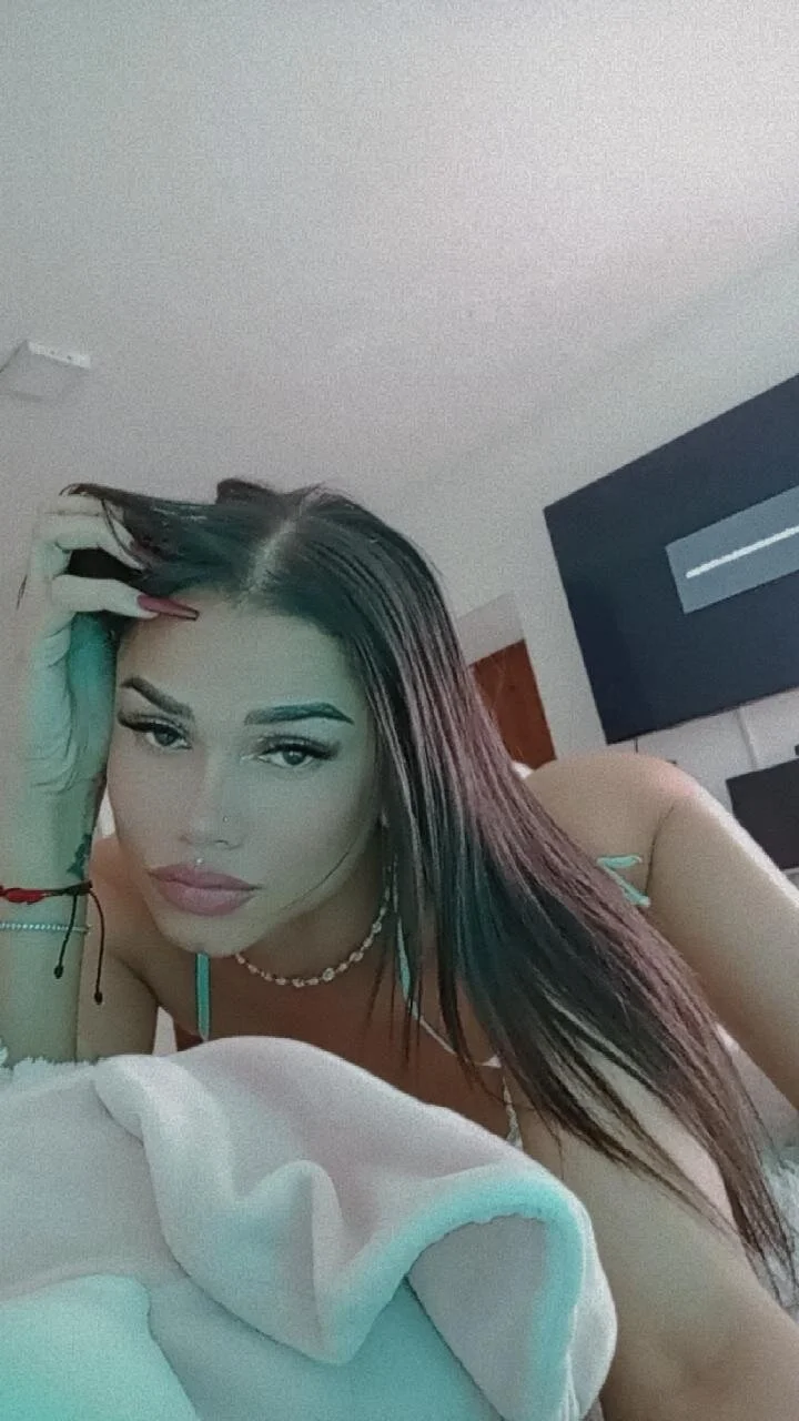 XXX Porn Photo of Nude alee_lenoxx 15