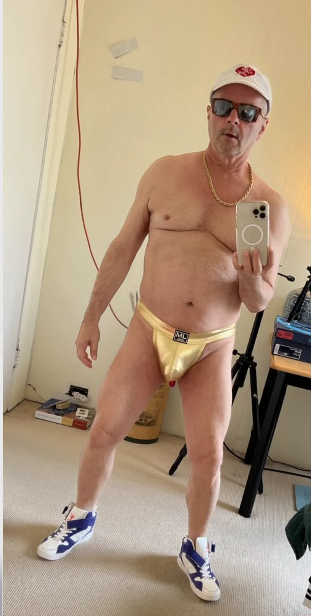 XXX Porn Photo of Nude hotdadbod 203