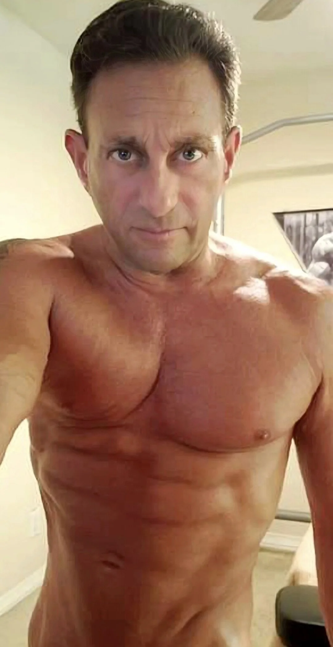 XXX Porn Photo of Nude johnnymarino1010 1