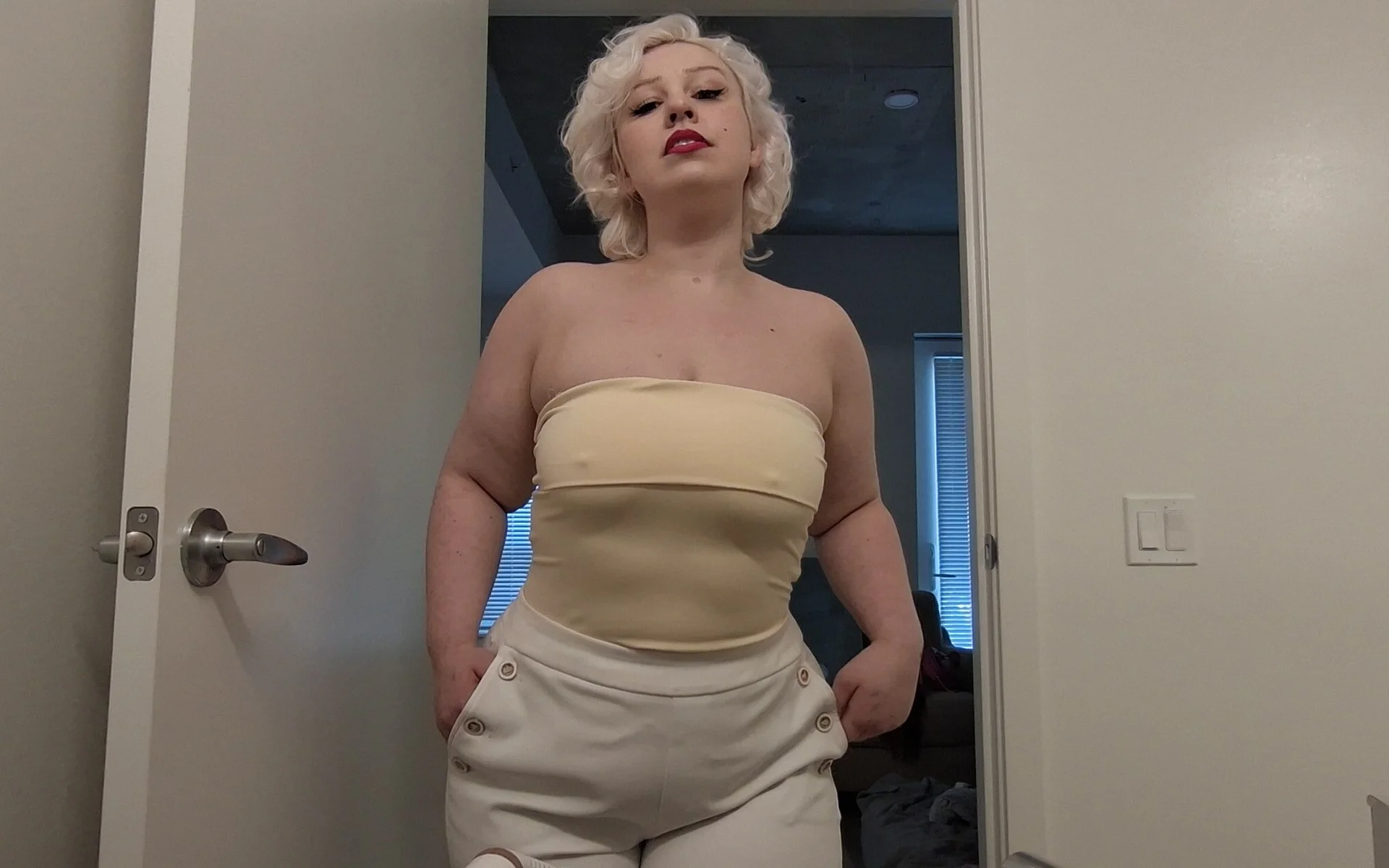 XXX Porn Photo of Nude MadelynDaisy 46