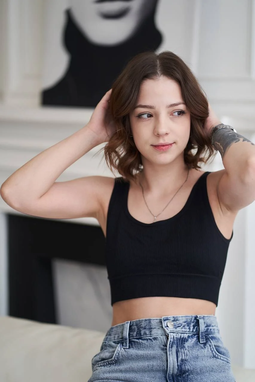 XXX Porn Photo of Nude PamBeesly 13