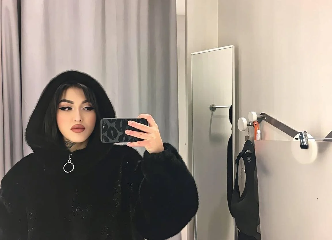XXX Porn Photo of Nude Kind_doll 2