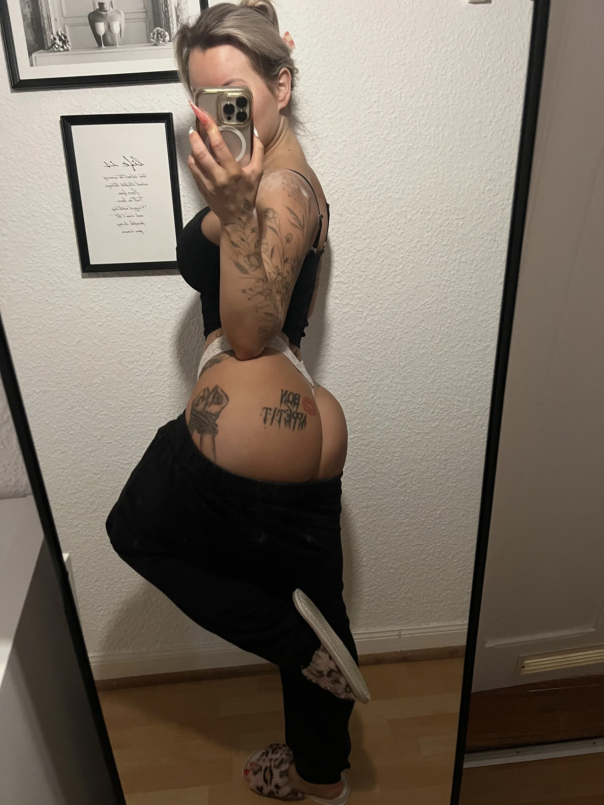 XXX Porn Photo of Nude Shorty_Holly 5