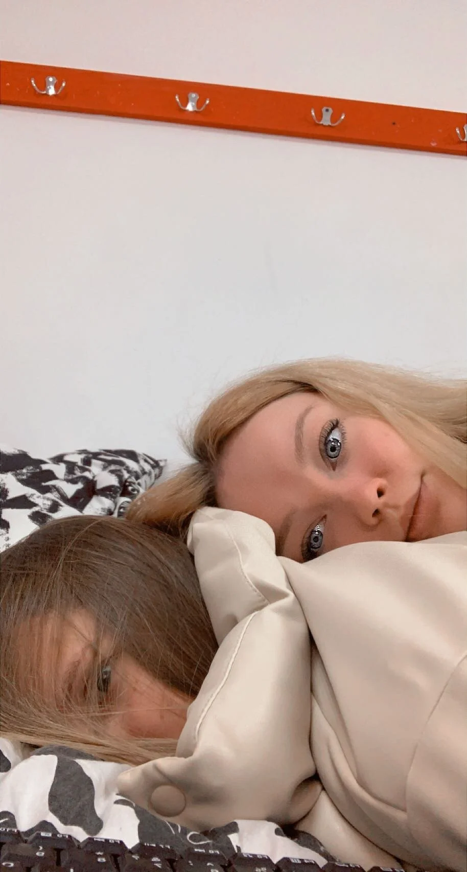 XXX Porn Photo of Nude Radiants_two 14