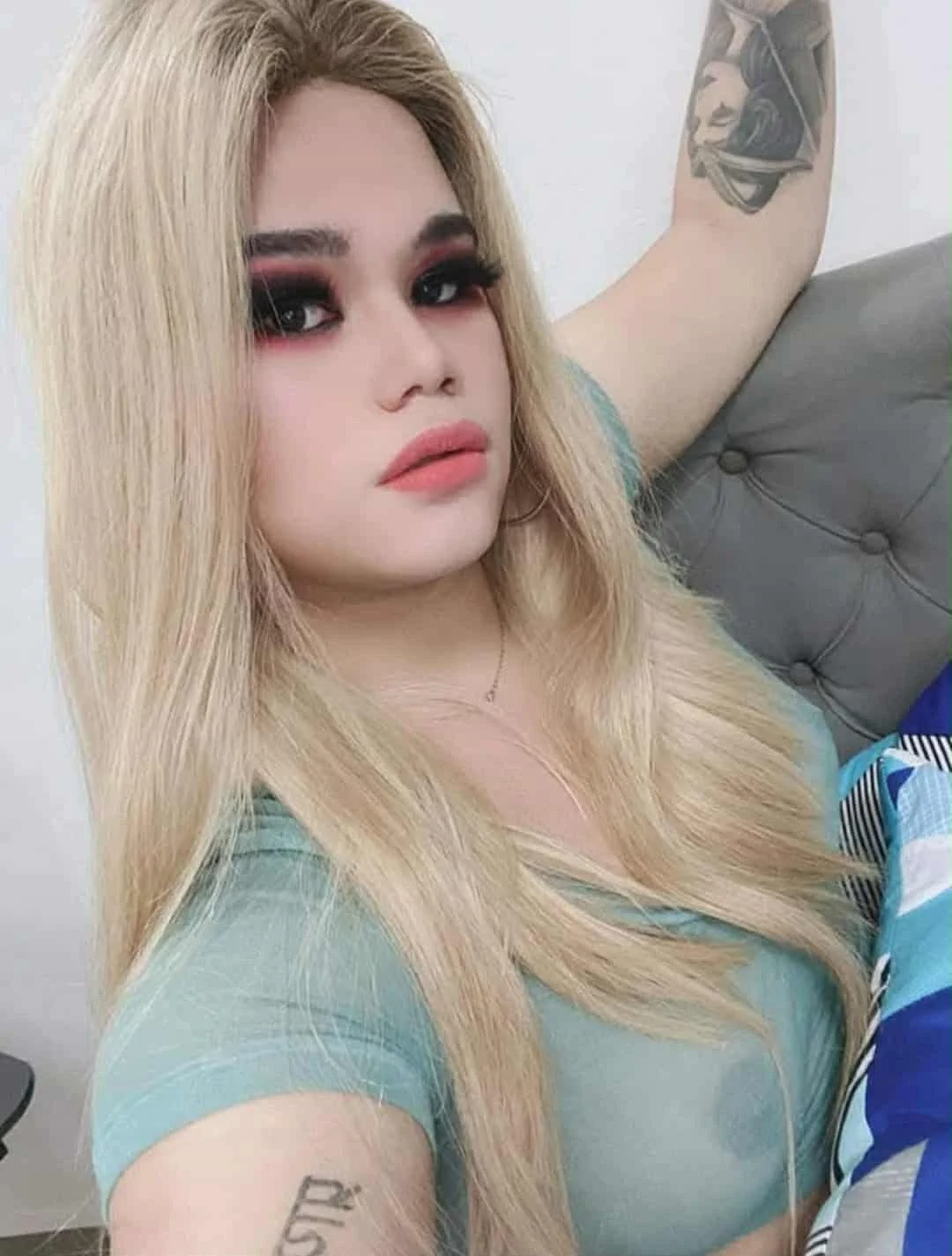 XXX Porn Photo of Nude xHugeHarleySelfsuckerx 3
