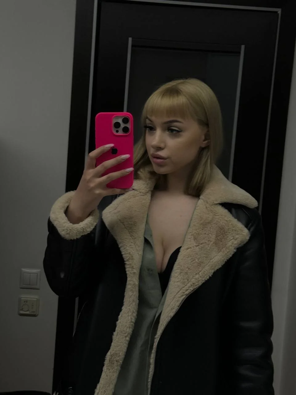 XXX Porn Photo of Nude KateDolphin 40