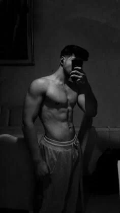 XXX Porn Photo of Nude vickyhotboy89 1