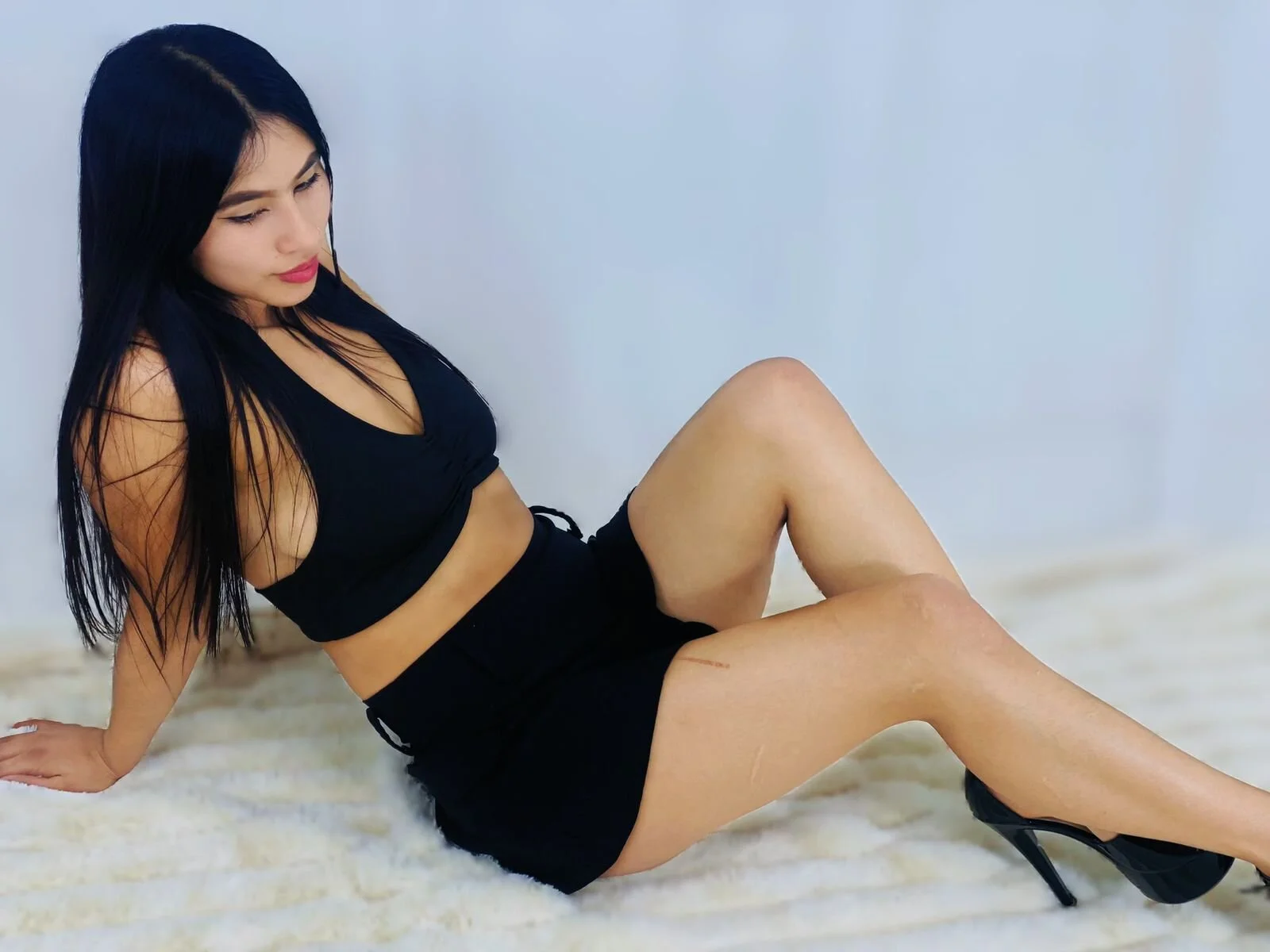 XXX Porn Photo of Nude Miaa_Davis_ 31
