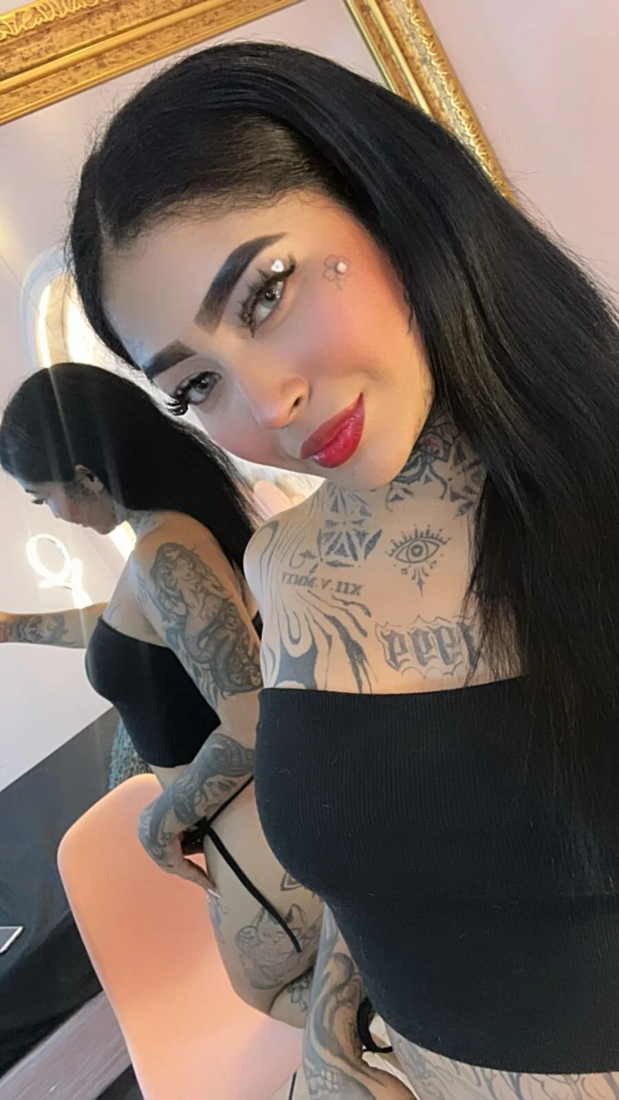 XXX Porn Photo of Nude EmilieLake 2