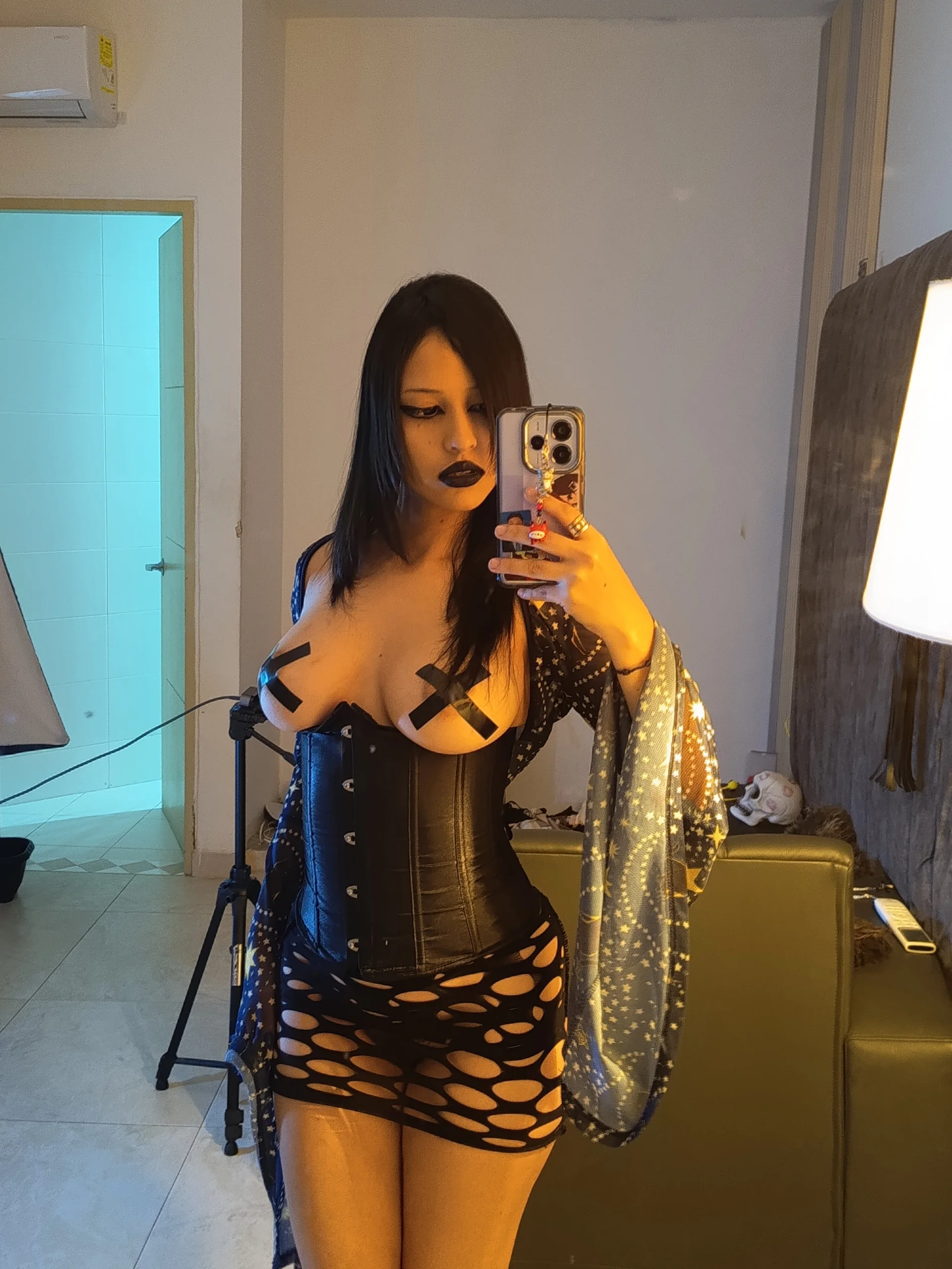 XXX Porn Photo of Nude RowanHaze 3