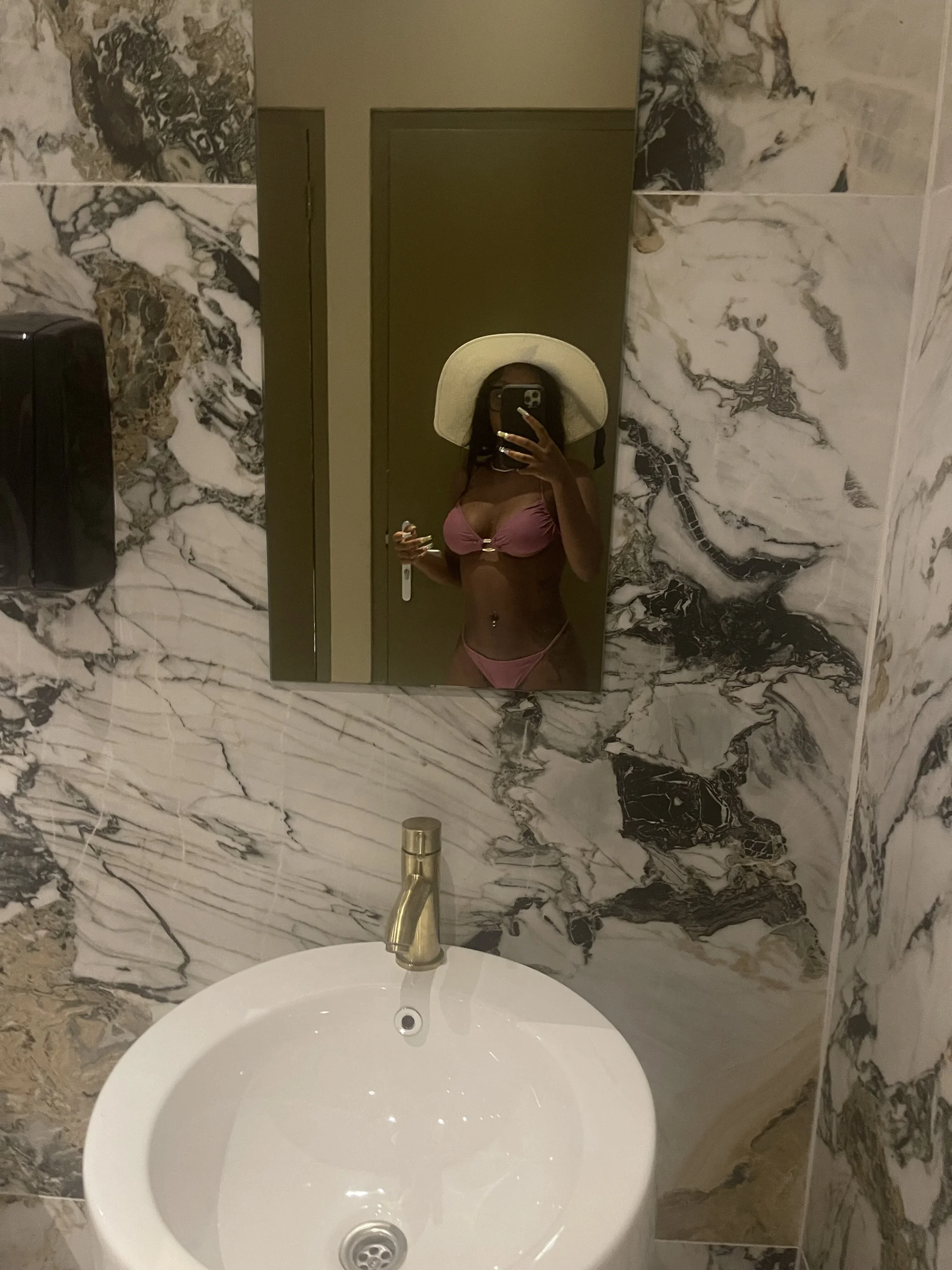 XXX Porn Photo of Nude Princessssbby 2