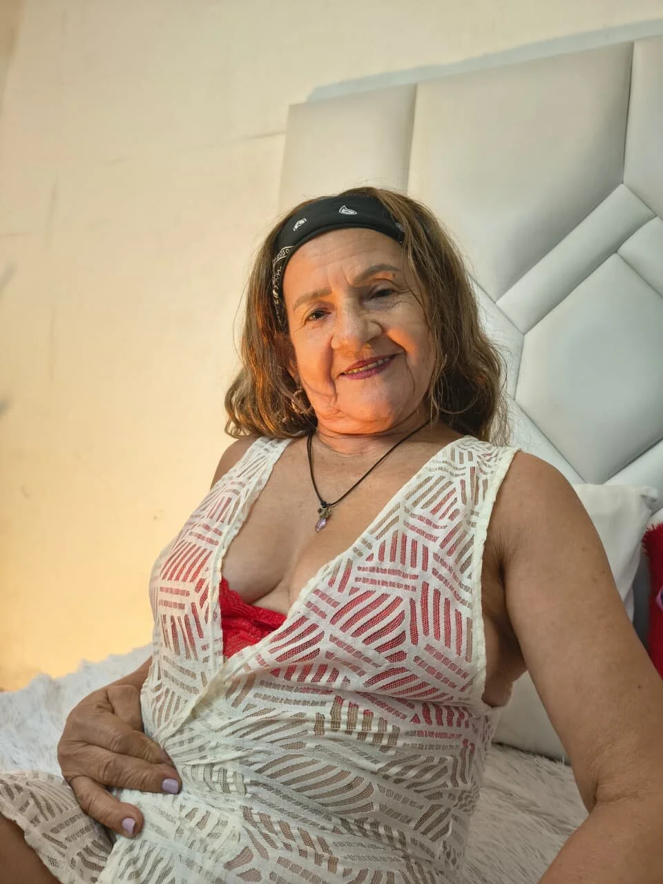 XXX Porn Photo of Nude MatureHorny_70 5