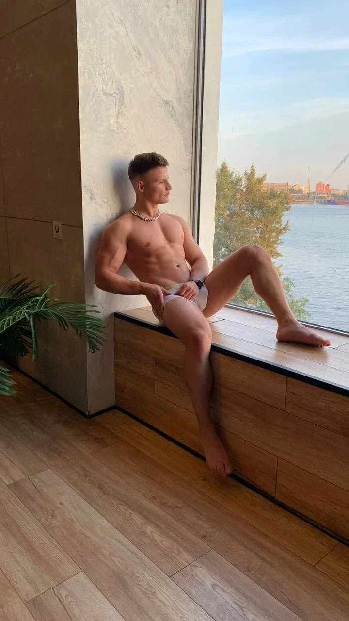XXX Porn Photo of Nude OliverSport 42