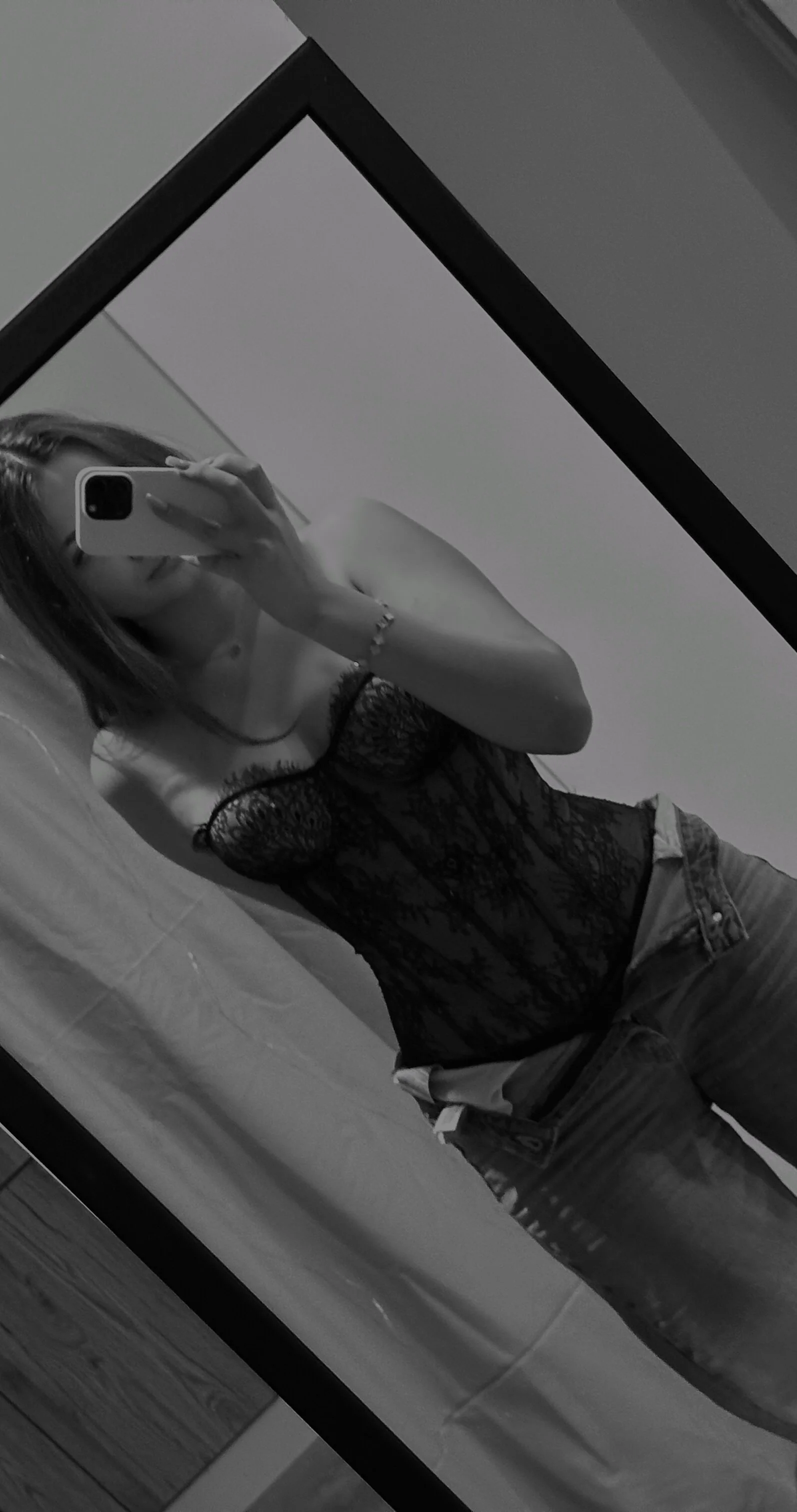 XXX Porn Photo of Nude CuteAriel7 4