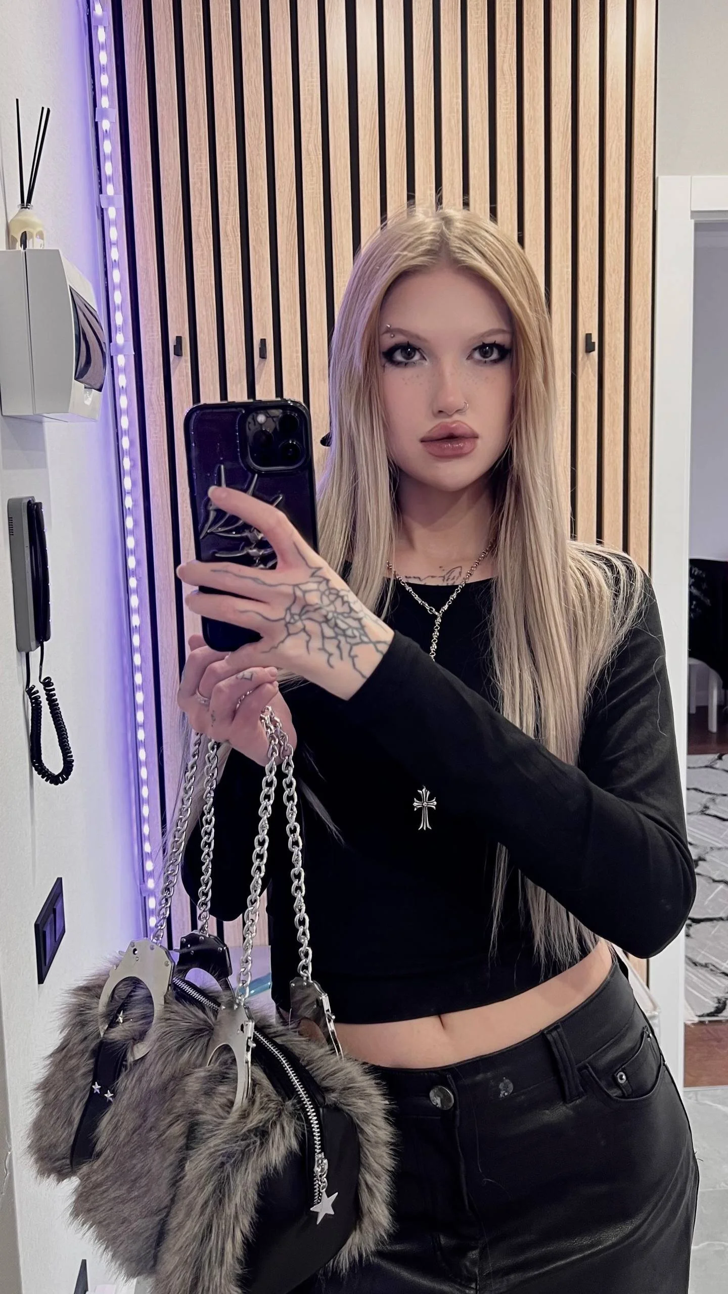 XXX Porn Photo of Nude MollyBat 9