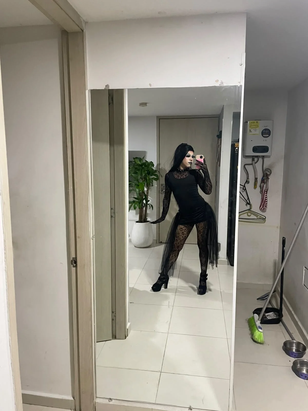 XXX Porn Photo of Nude Zafiro_rousse_ 5