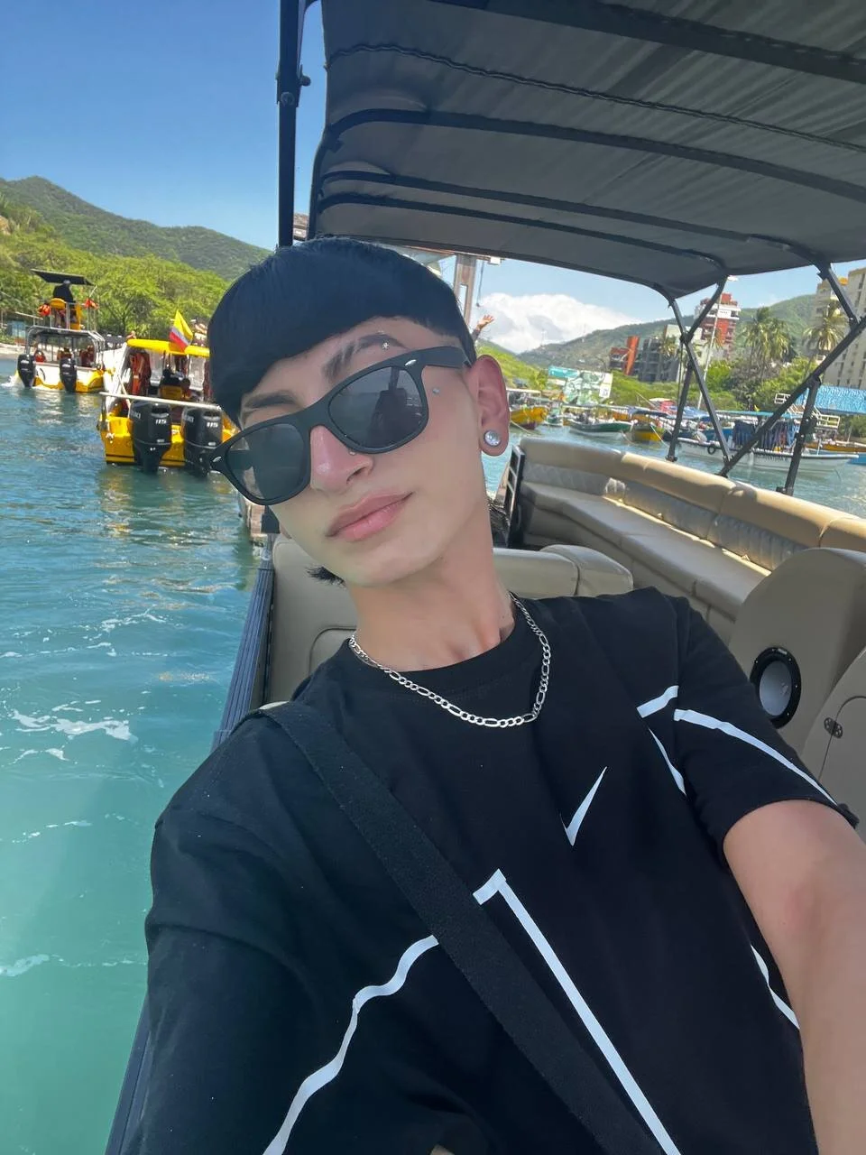 XXX Porn Photo of Nude slim_tian 22