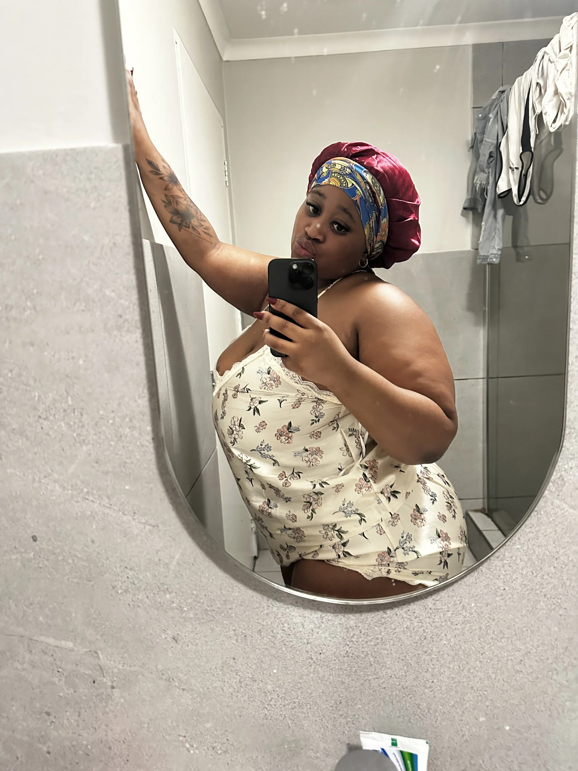 XXX Porn Photo of Nude CURVYBUBBLEZ 7